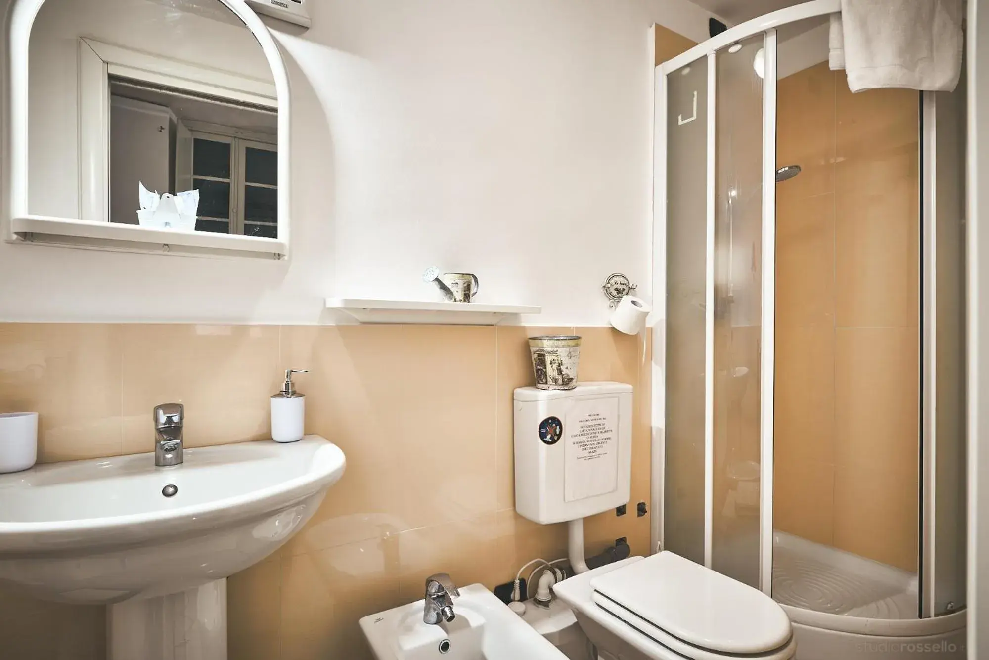 Shower, Bathroom in B&B San Teodoro