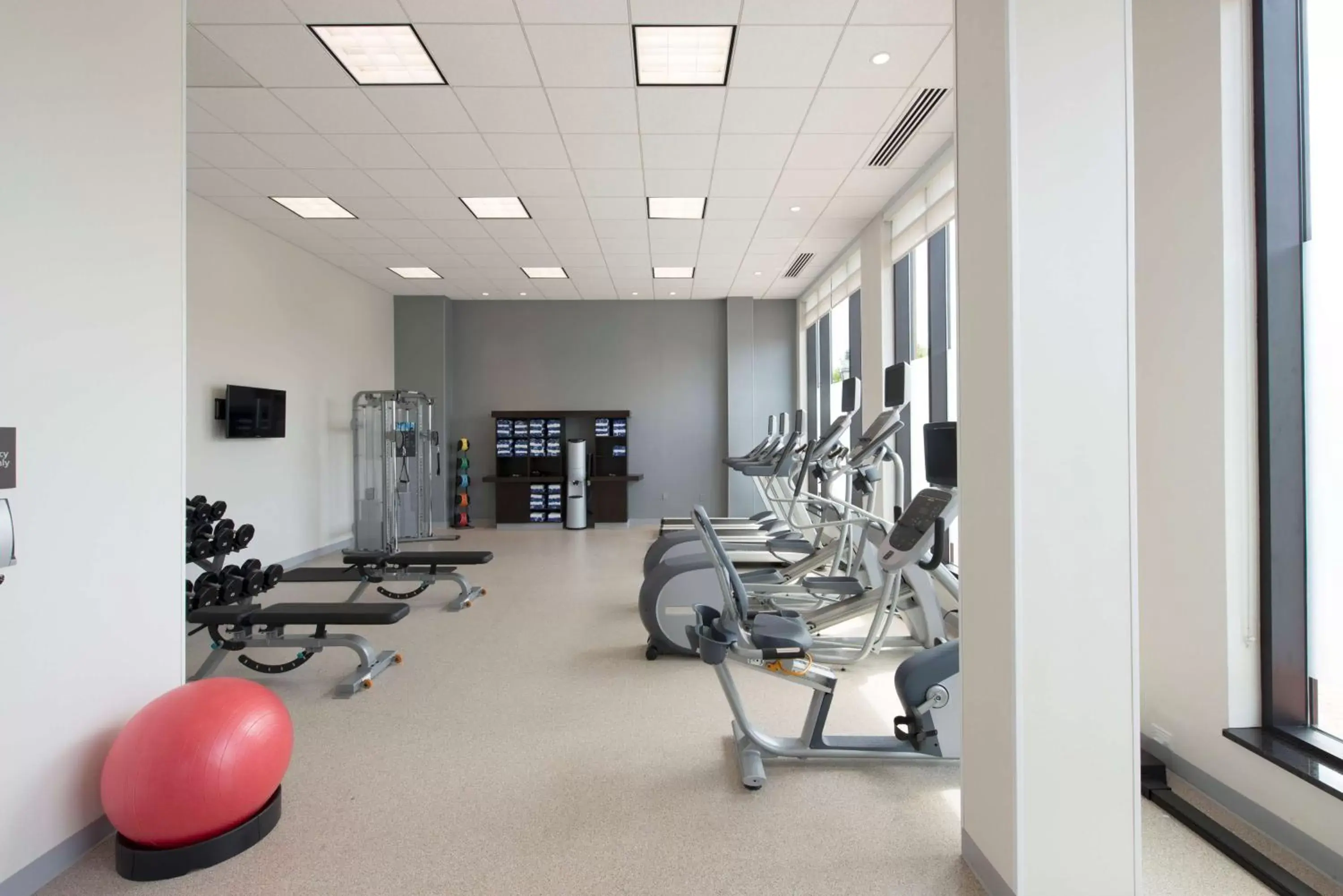 Fitness centre/facilities, Fitness Center/Facilities in Hampton Inn & Suites Portsmouth Downtown