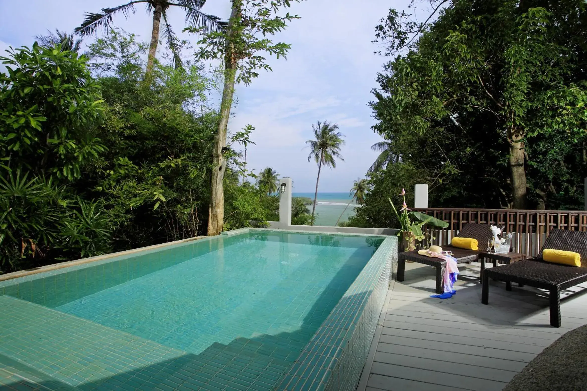 Photo of the whole room, Swimming Pool in Centara Villas Samui - SHA Plus