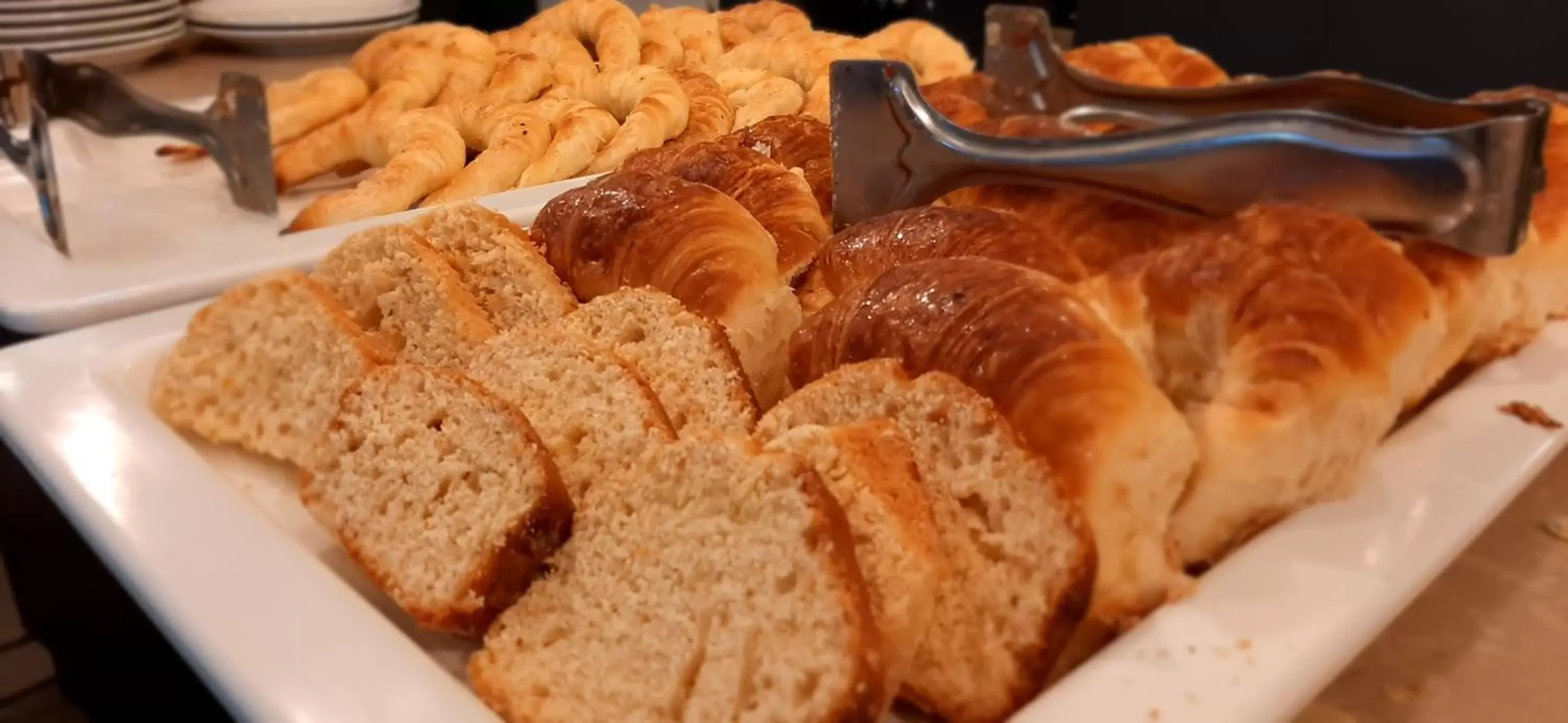 Breakfast, Food in Gran Hotel Buenos Aires