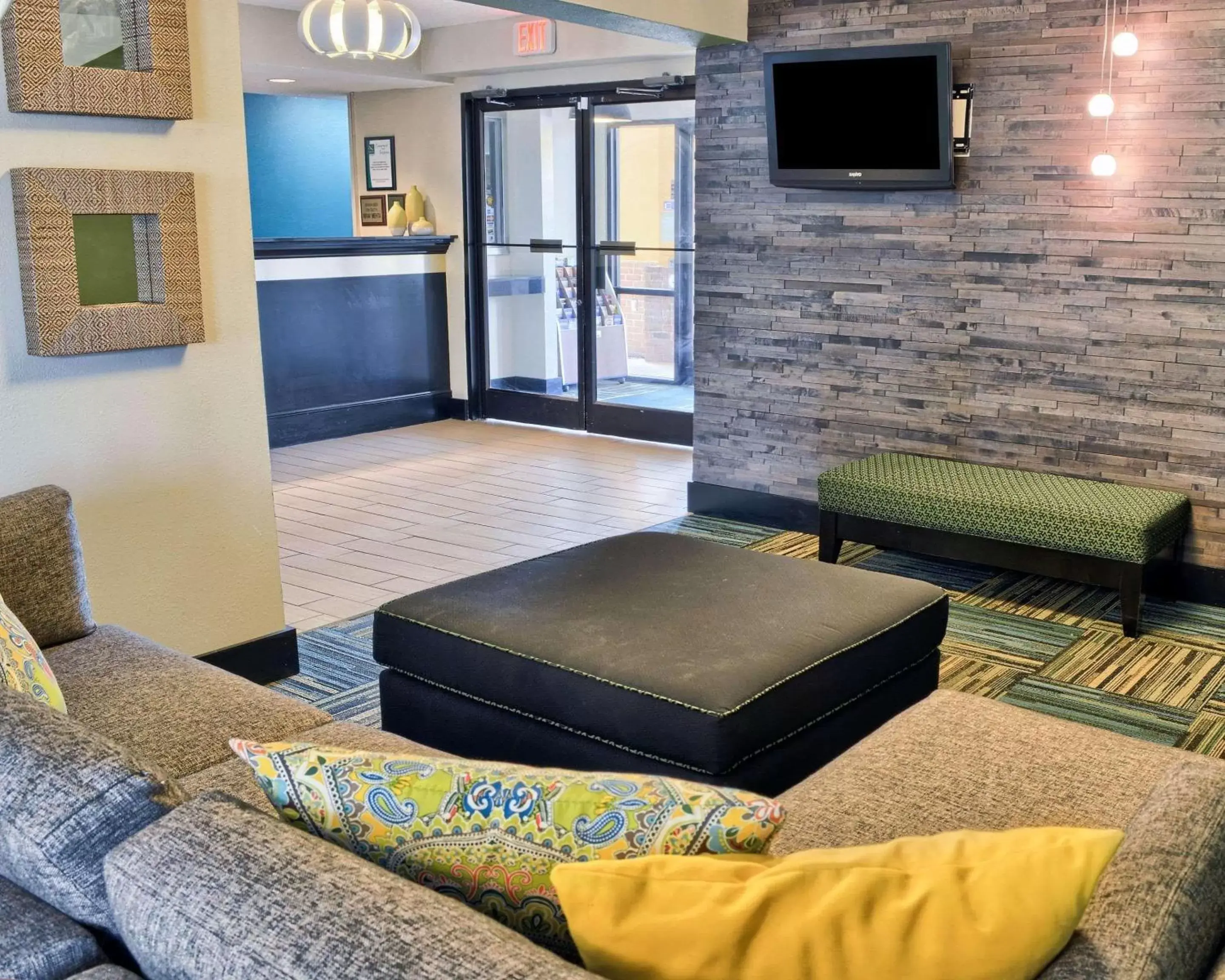 Lobby or reception, Seating Area in Quality Inn Thornburg