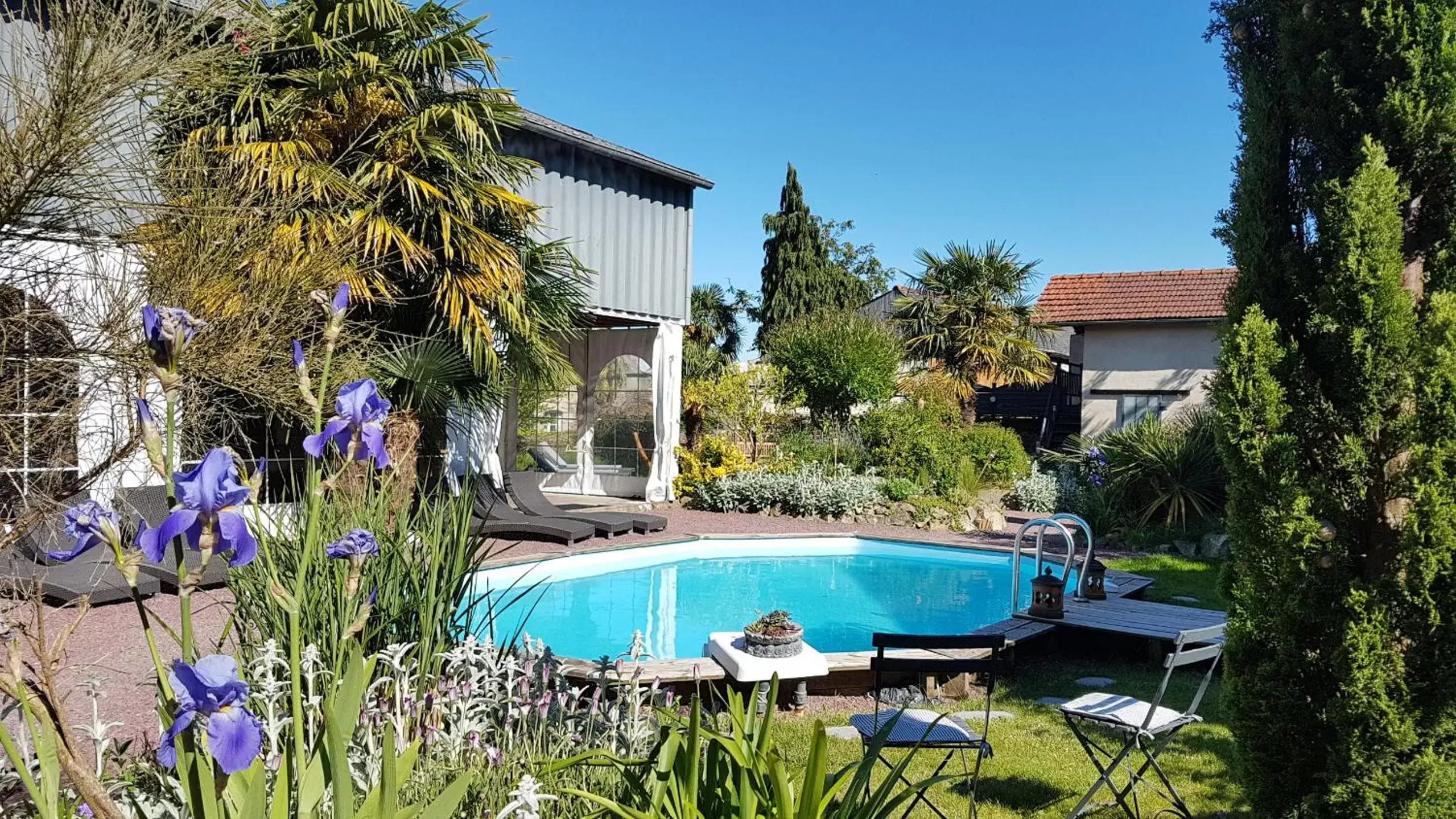 Patio, Swimming Pool in Chambres d'Hotes Le 1900