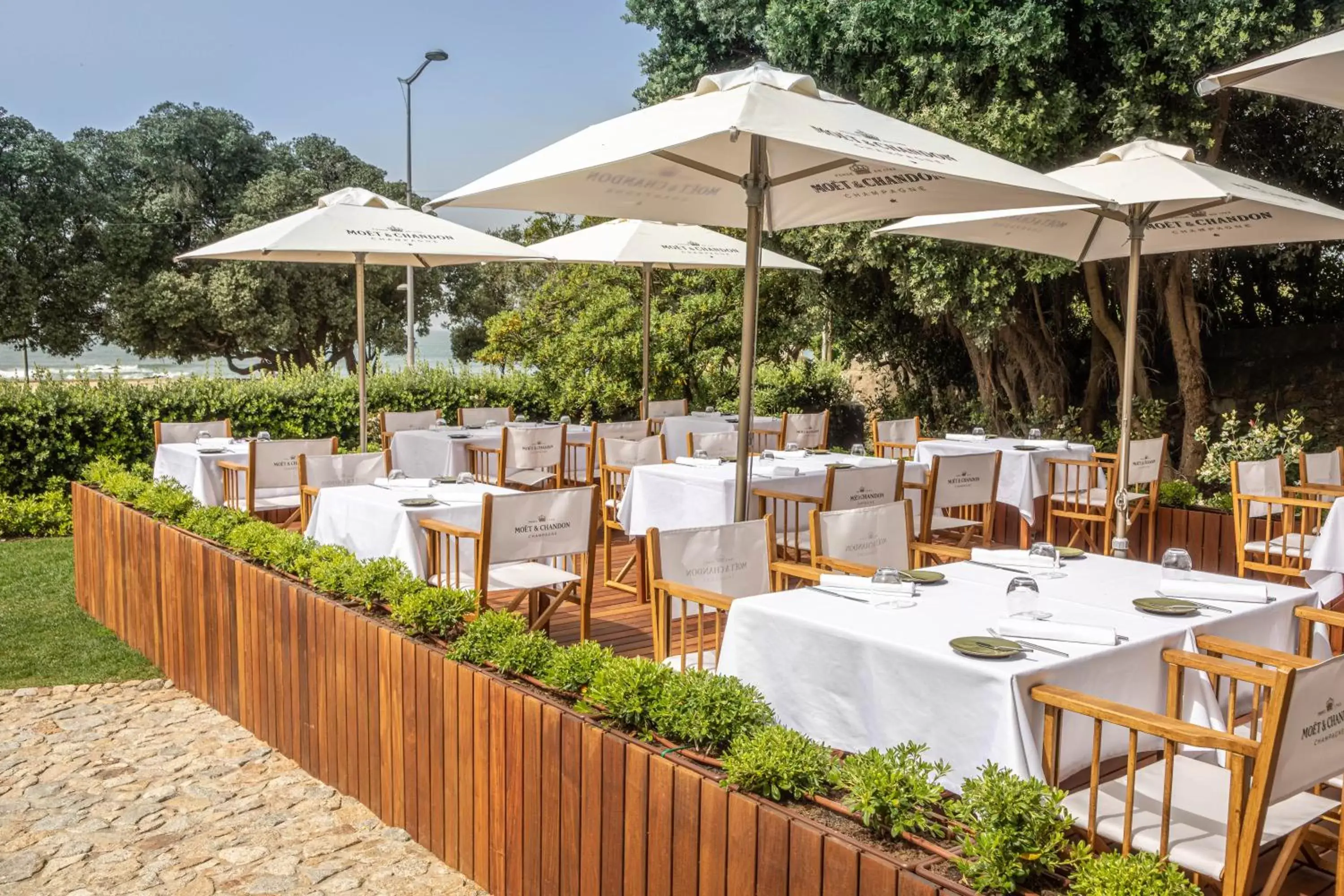 Restaurant/Places to Eat in Vila Foz Hotel & SPA - member of Design Hotels