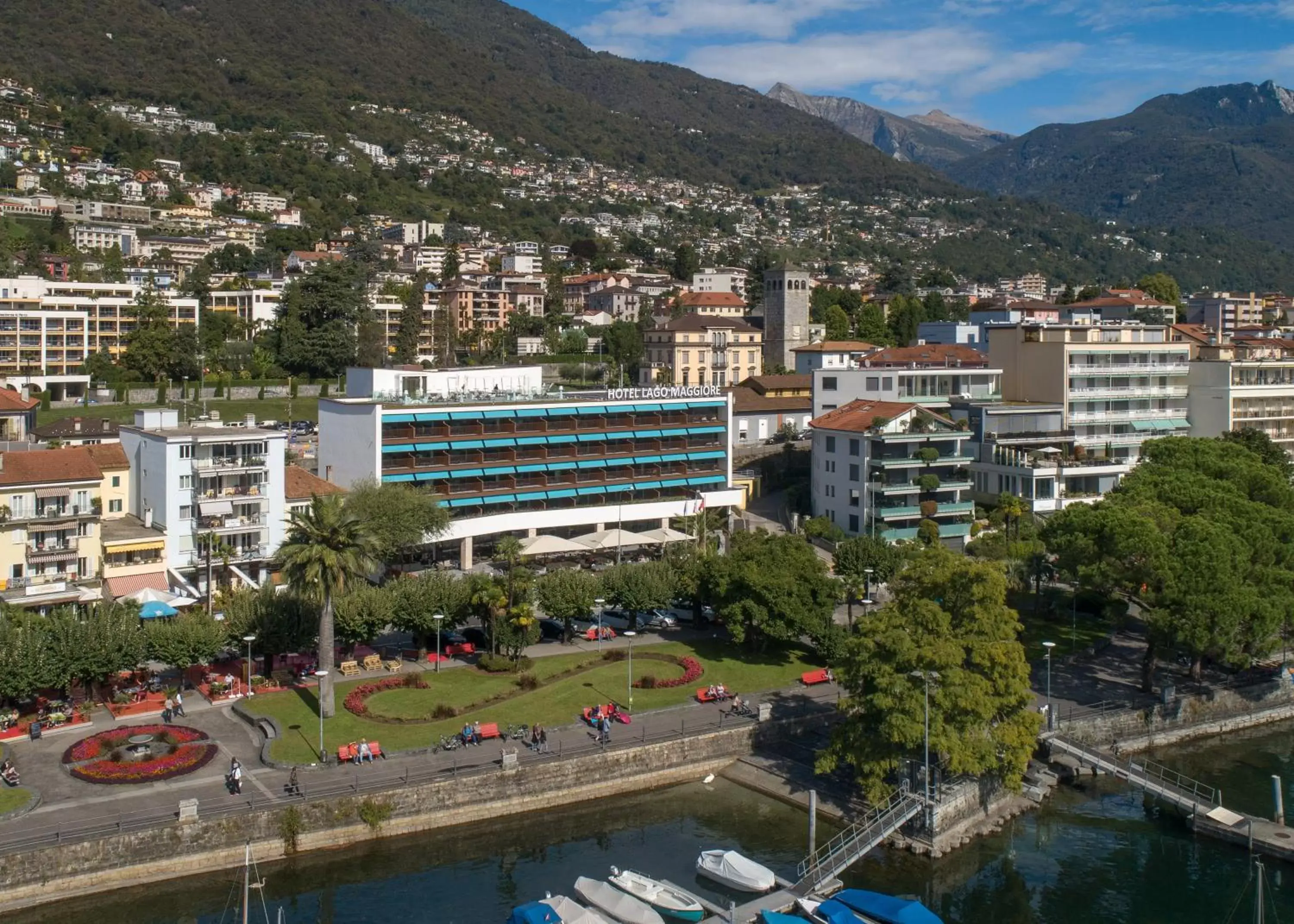 Neighbourhood, Bird's-eye View in Hotel Lago Maggiore - Welcome!