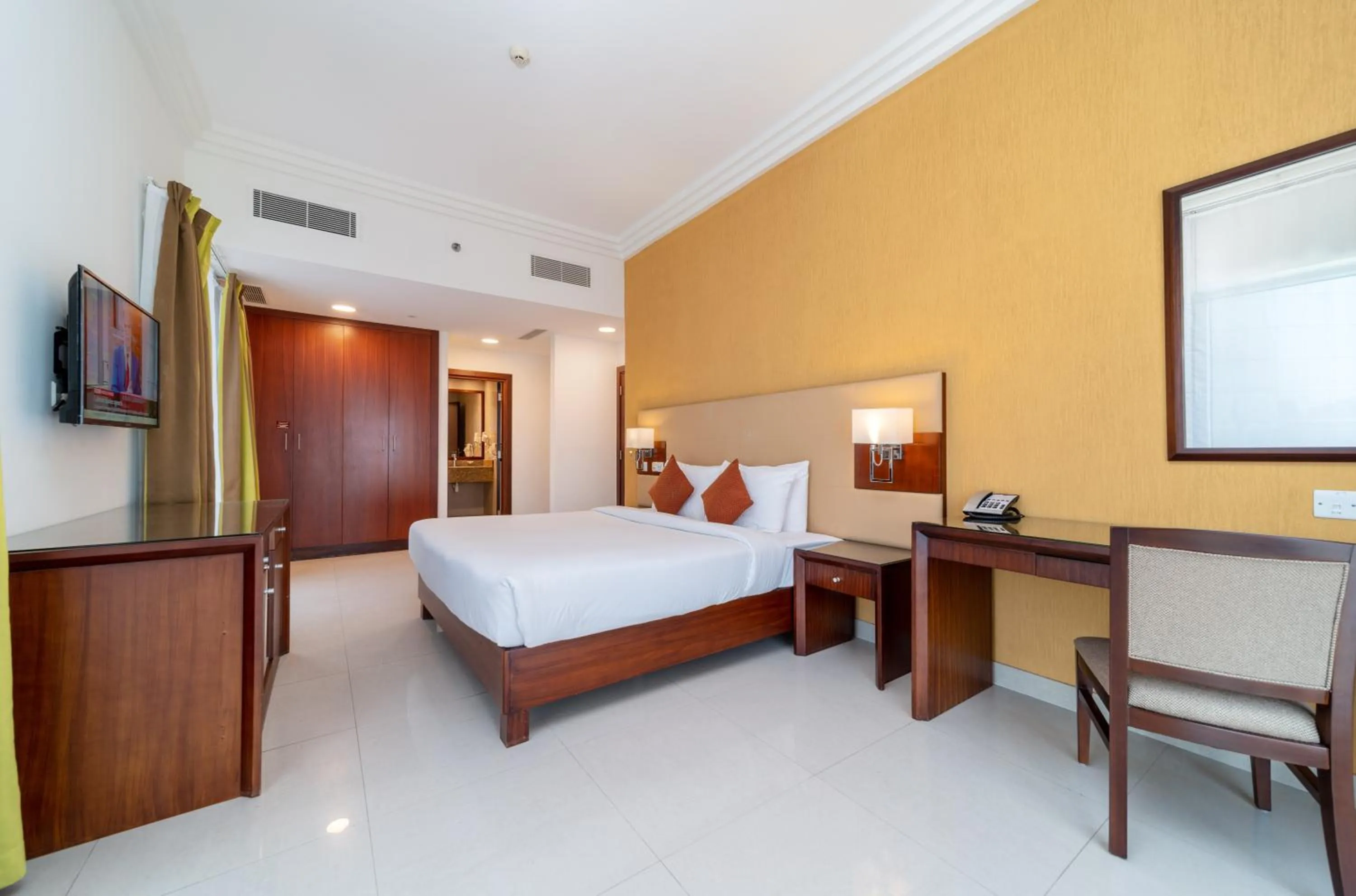 Bedroom, Bed in Star Metro Deira Hotel Apartments