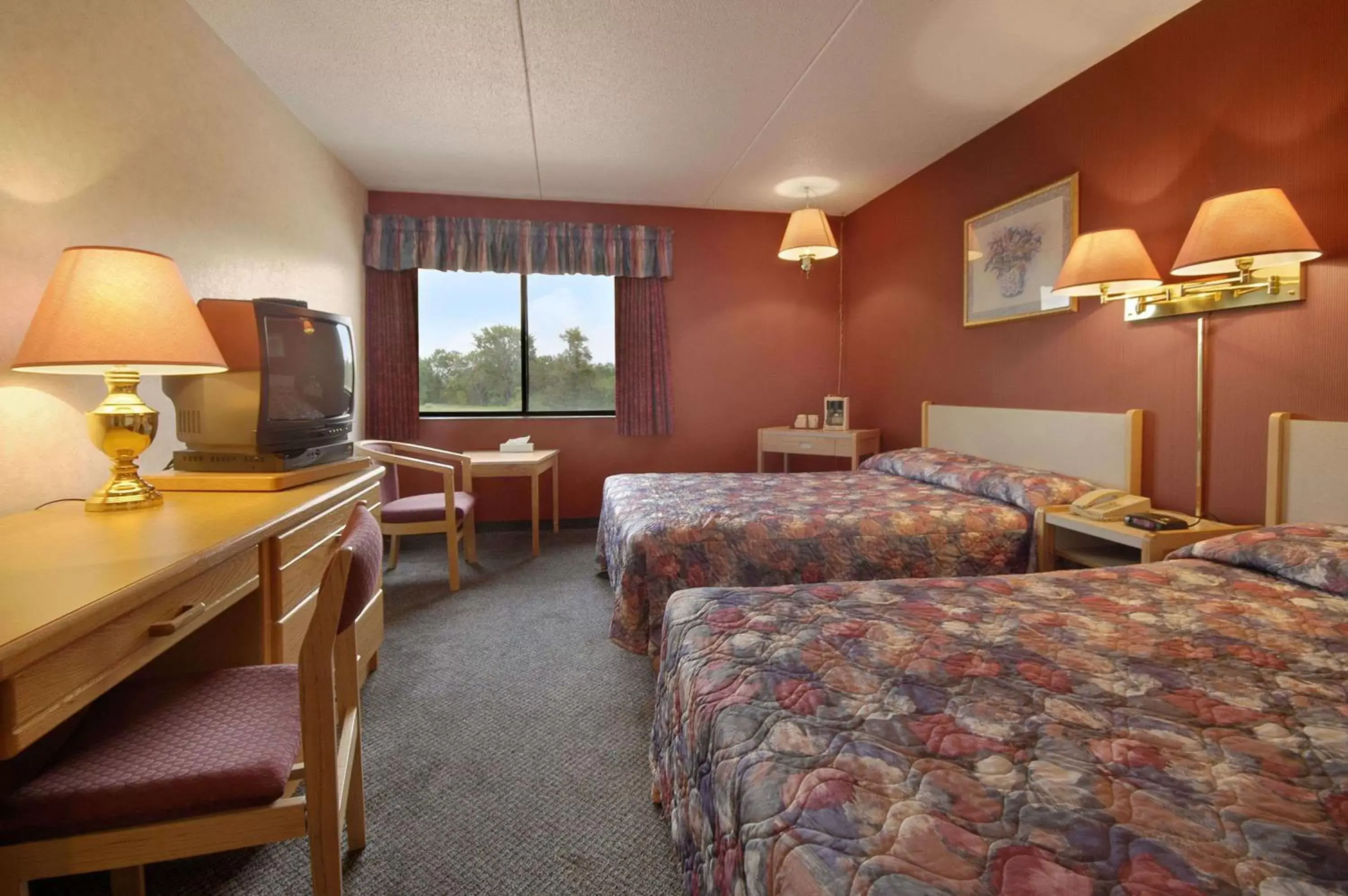 Photo of the whole room in Howard Johnson by Wyndham Portage La Prairie