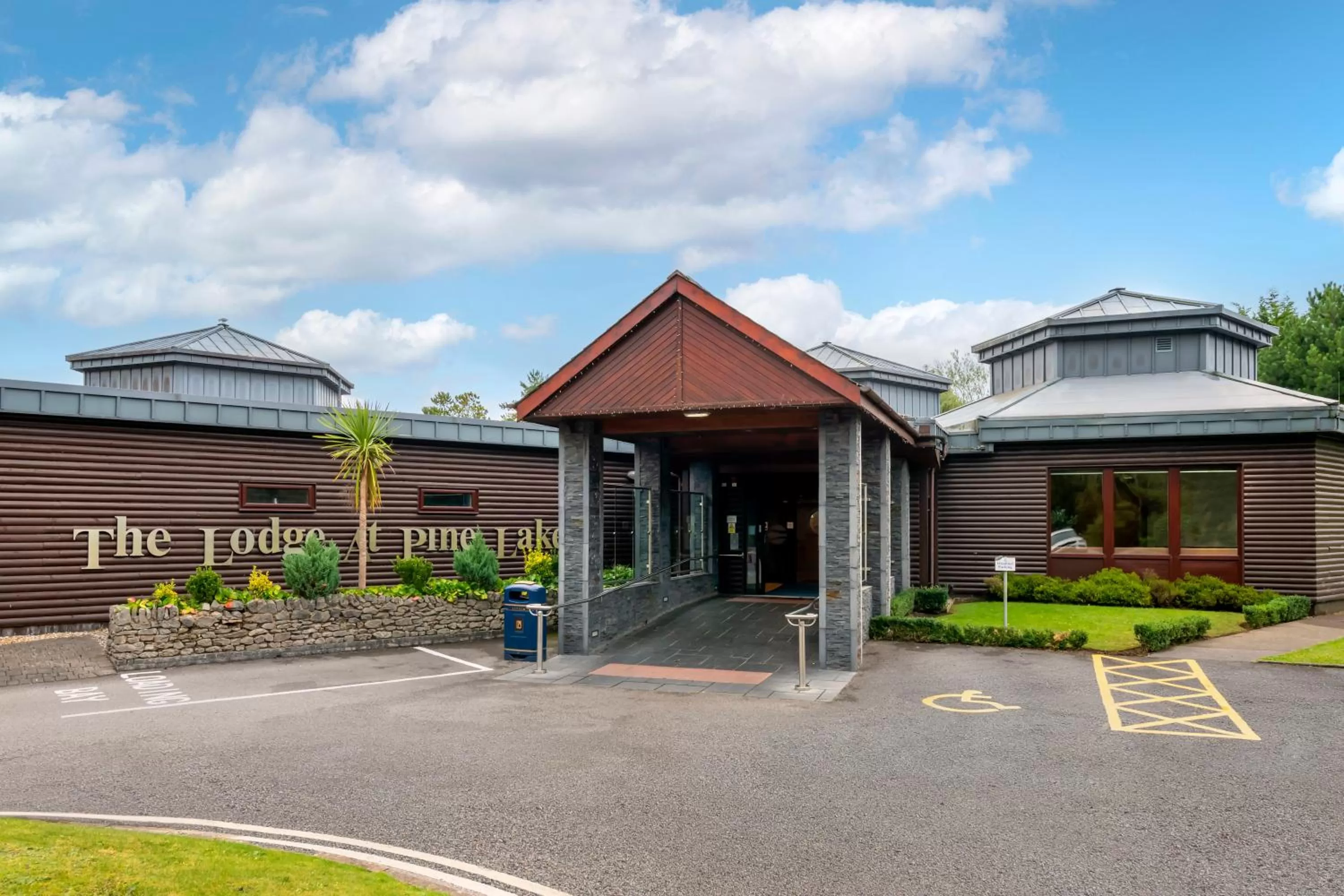 Property building in Pine Lake Resort