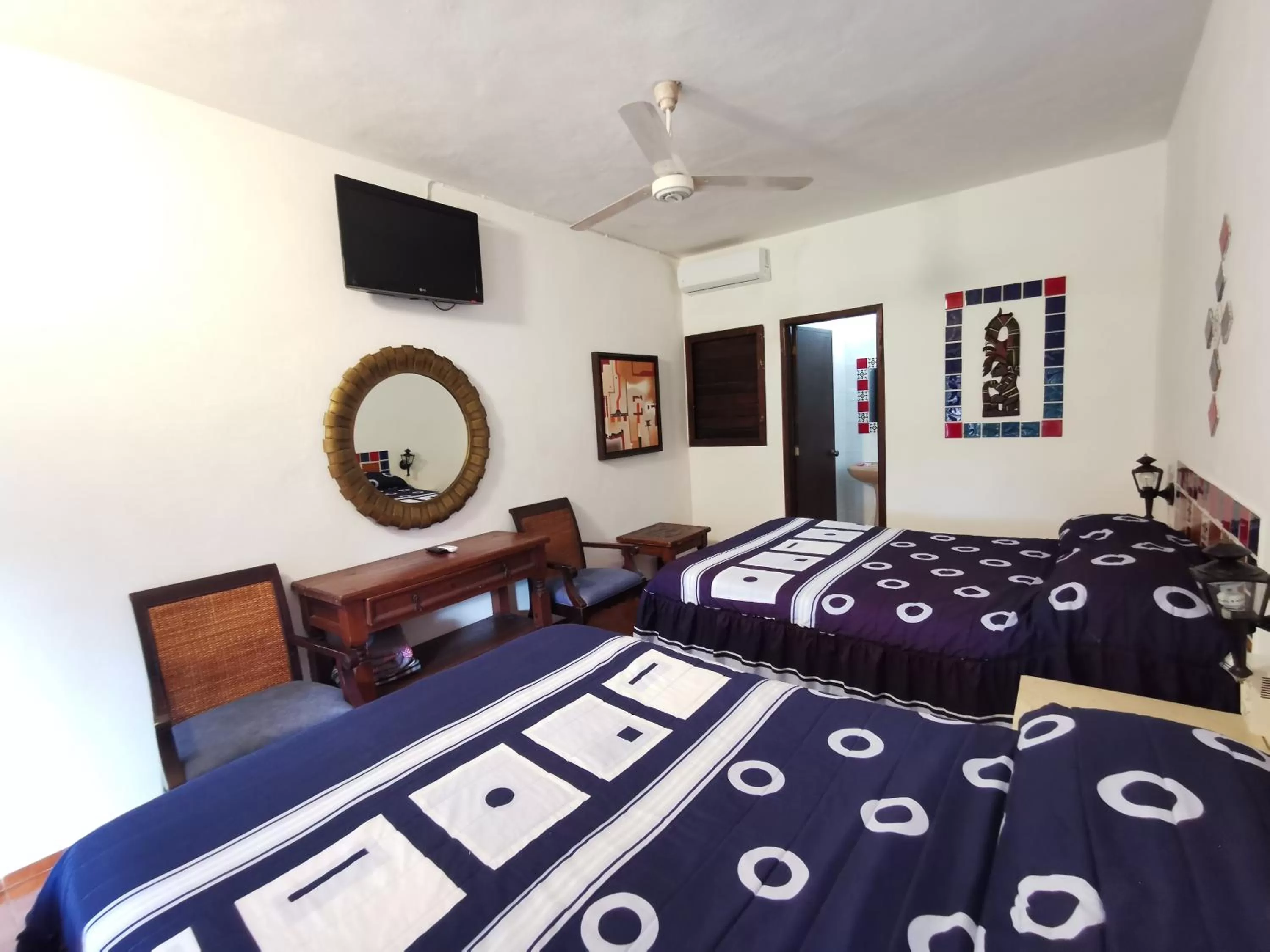 Bedroom, Bed in Hotel Doralba Inn Chichen