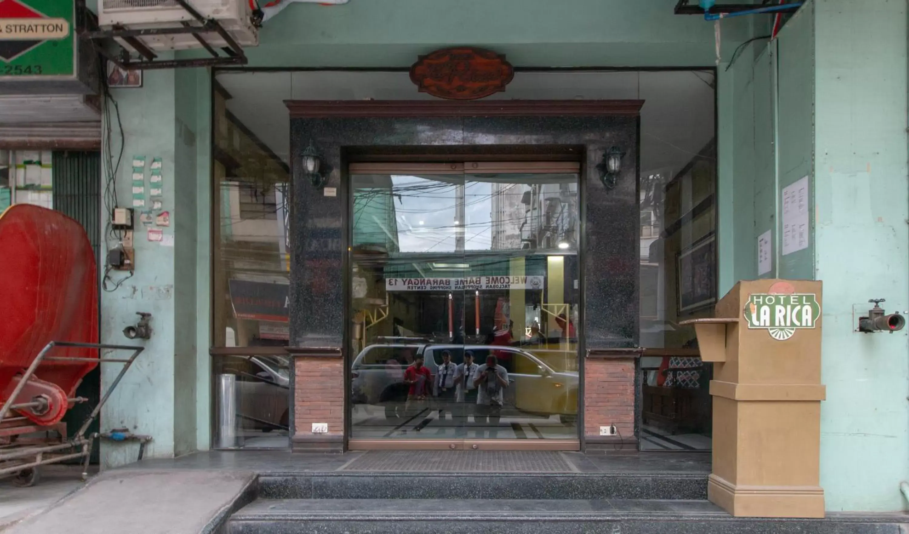 Property building in RedDoorz @ Downtown Tacloban Property building in RedDoorz @ Downtown Tacloban