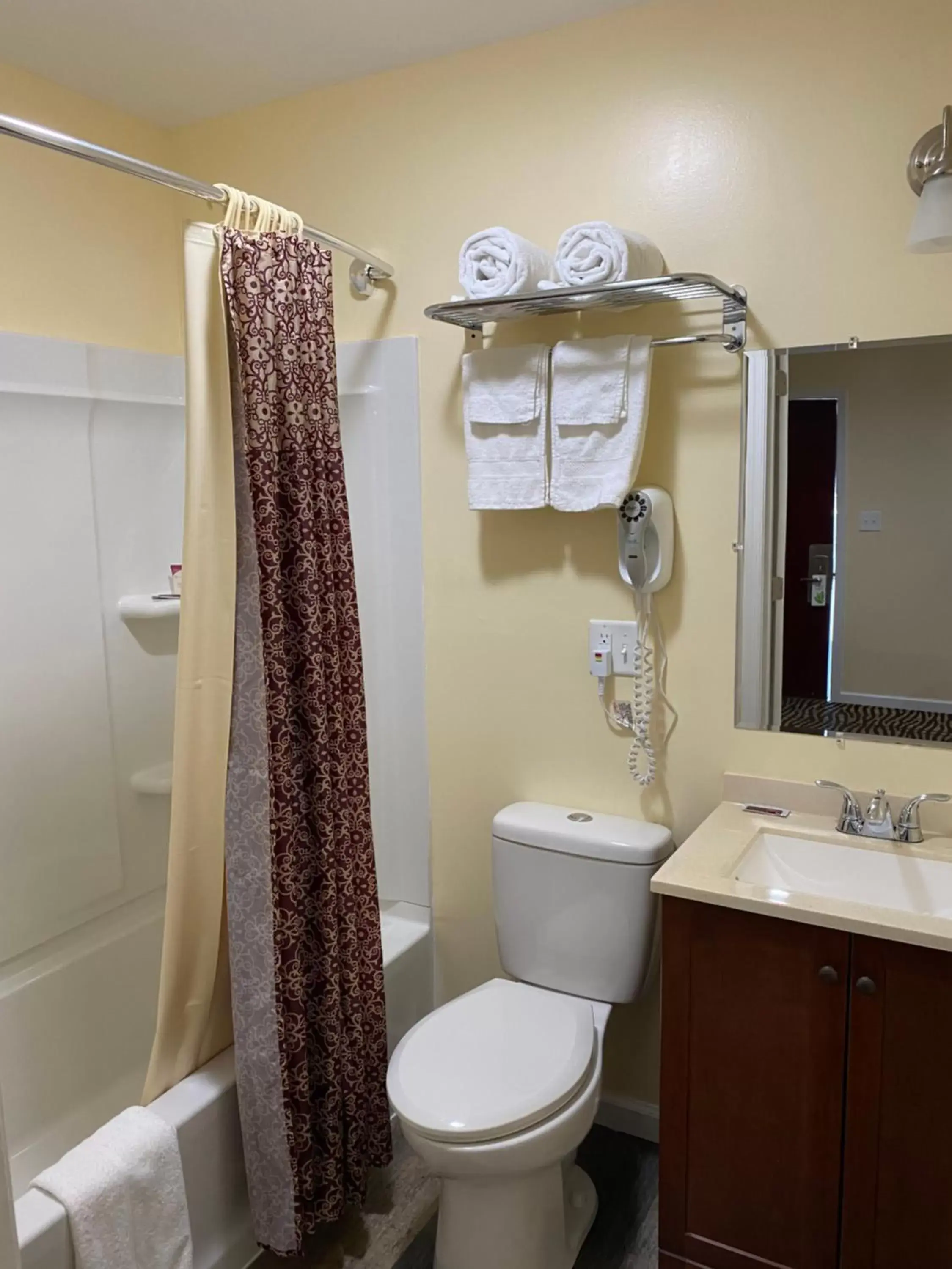 Bathroom in Dunmore Inn