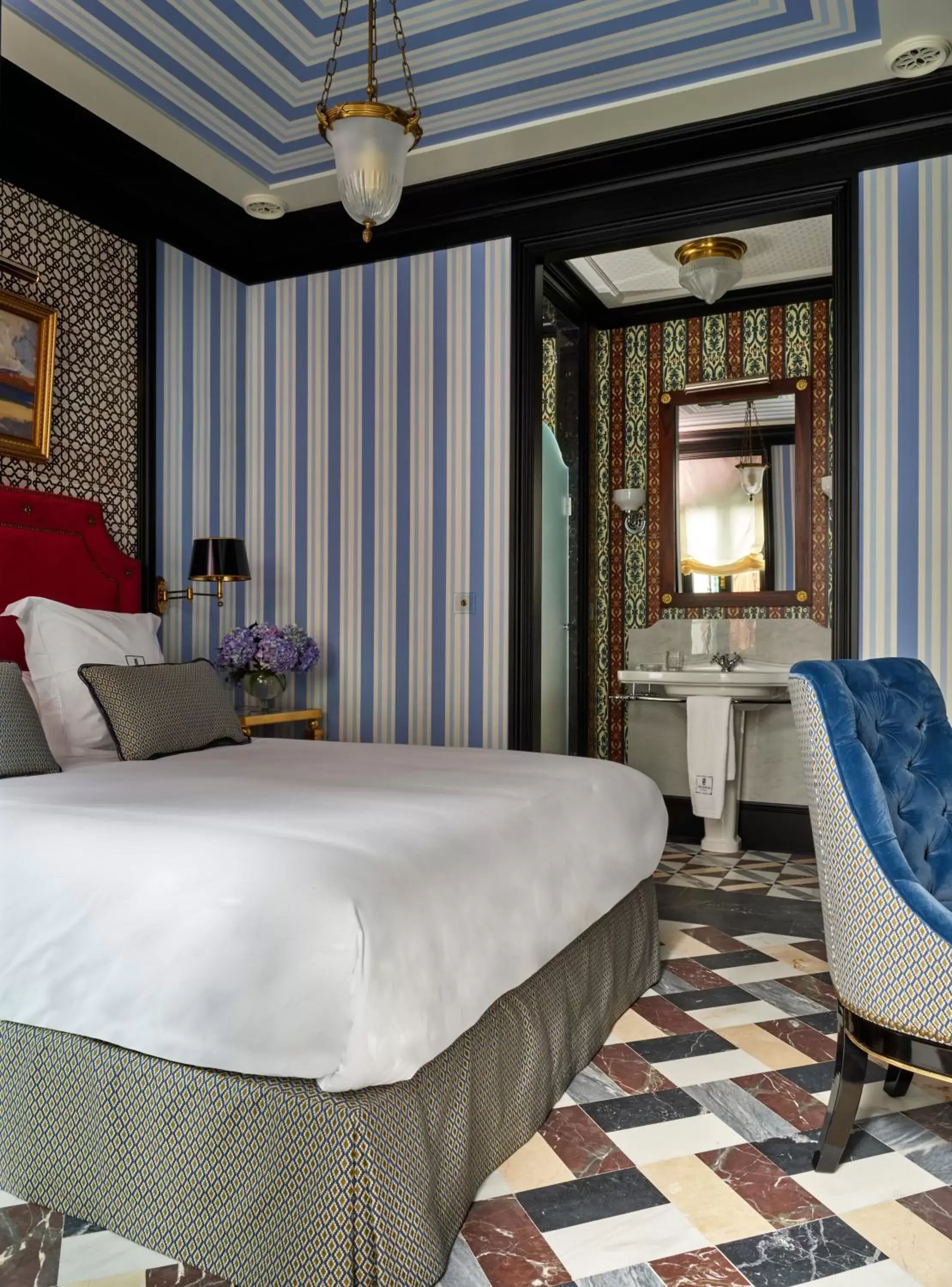 Bedroom, Bed in Hotel Boutique Triana House