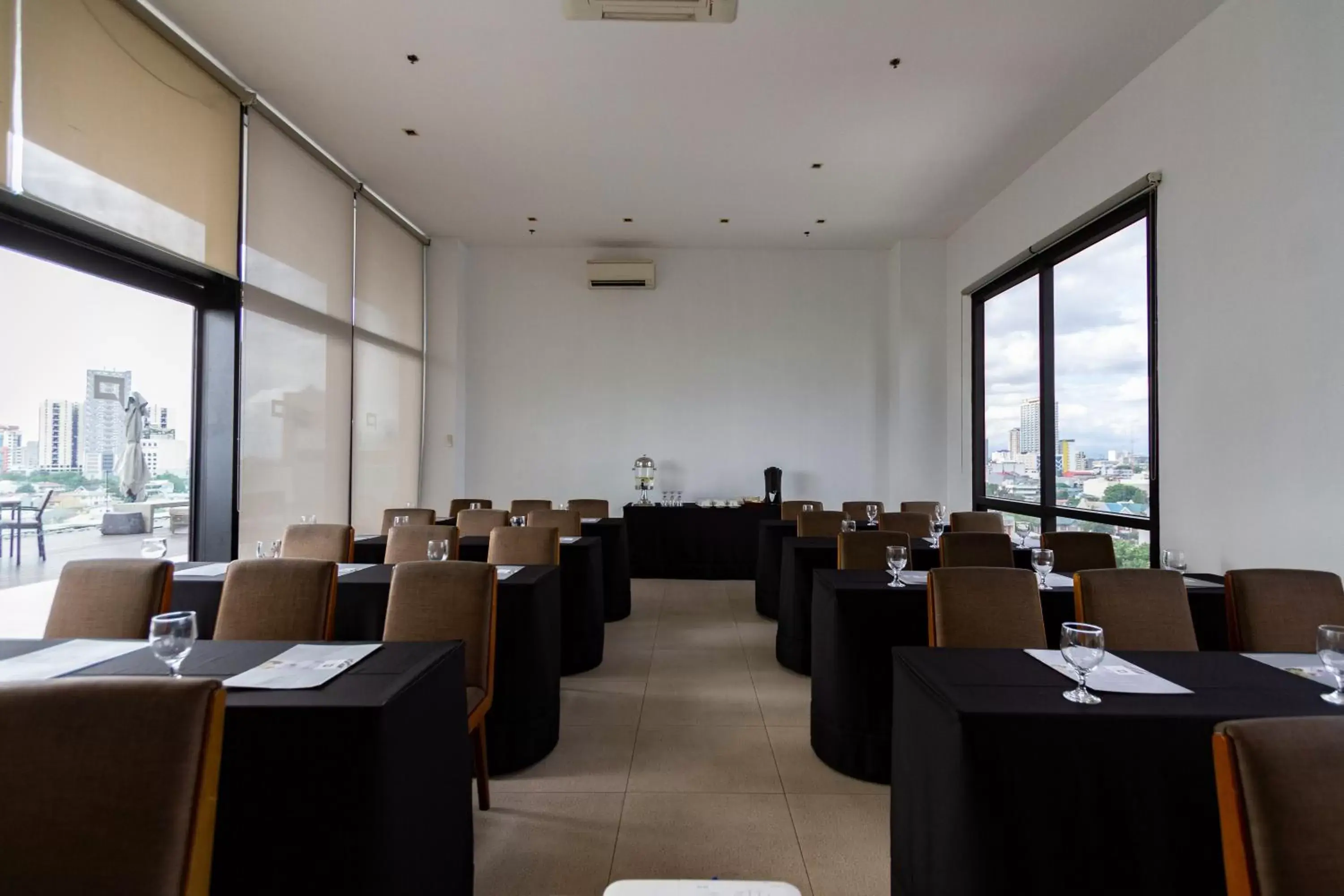 Meeting/conference room in Privato Quezon City - Multiple Use Hotel