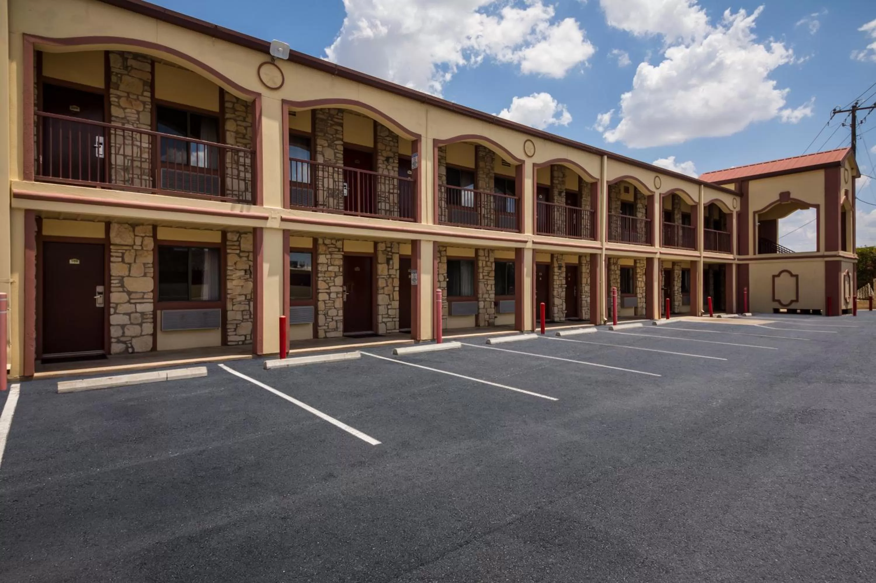 Property building in Americas Best Value Inn Buda