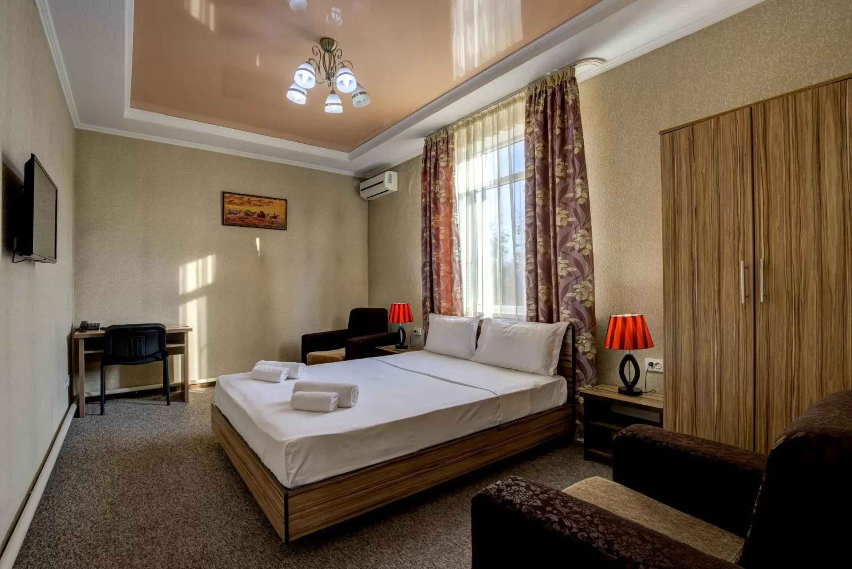 Property building, Bed in Hotel Kausar