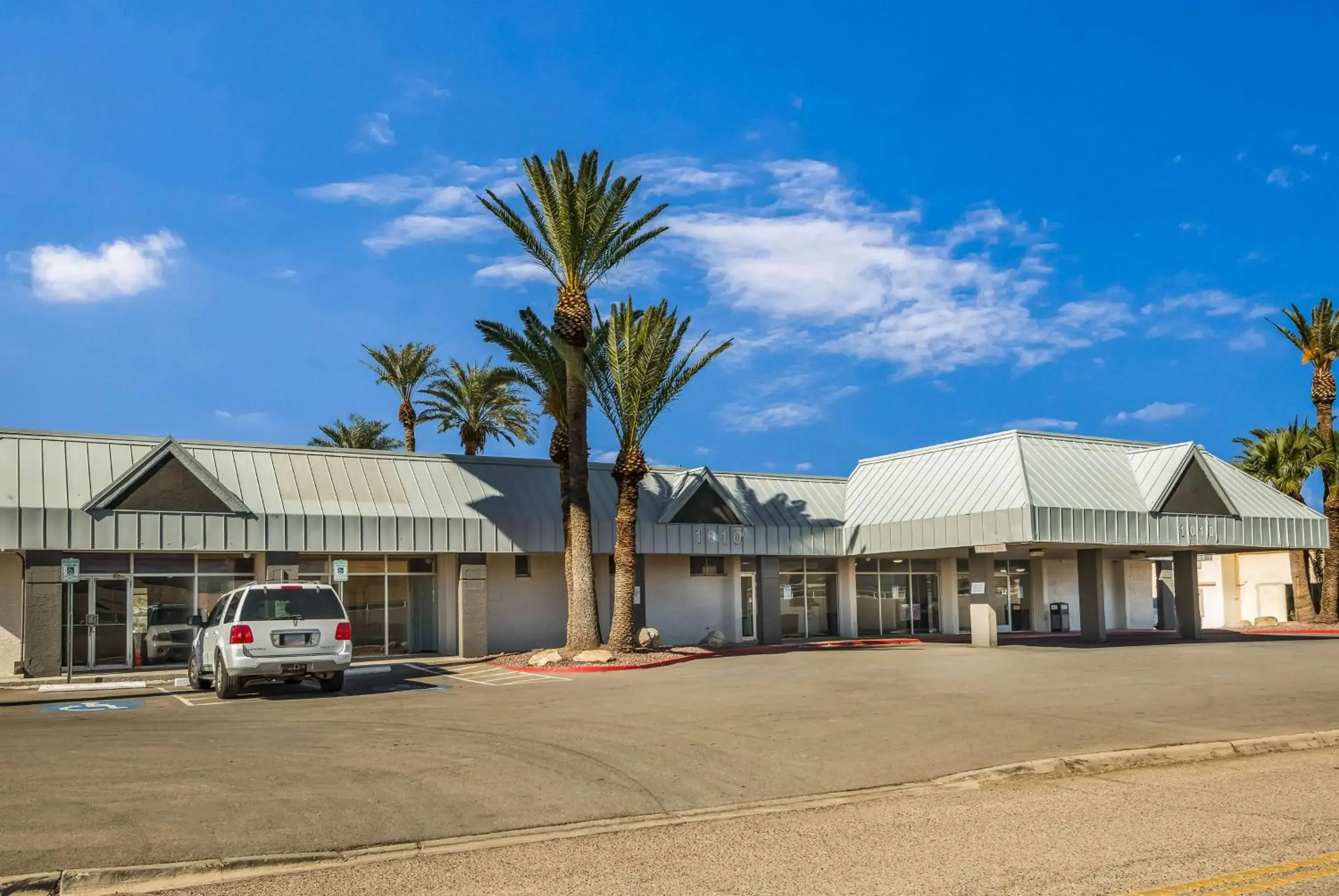 Property Building in Motel 6-Tucson, AZ-Downtown