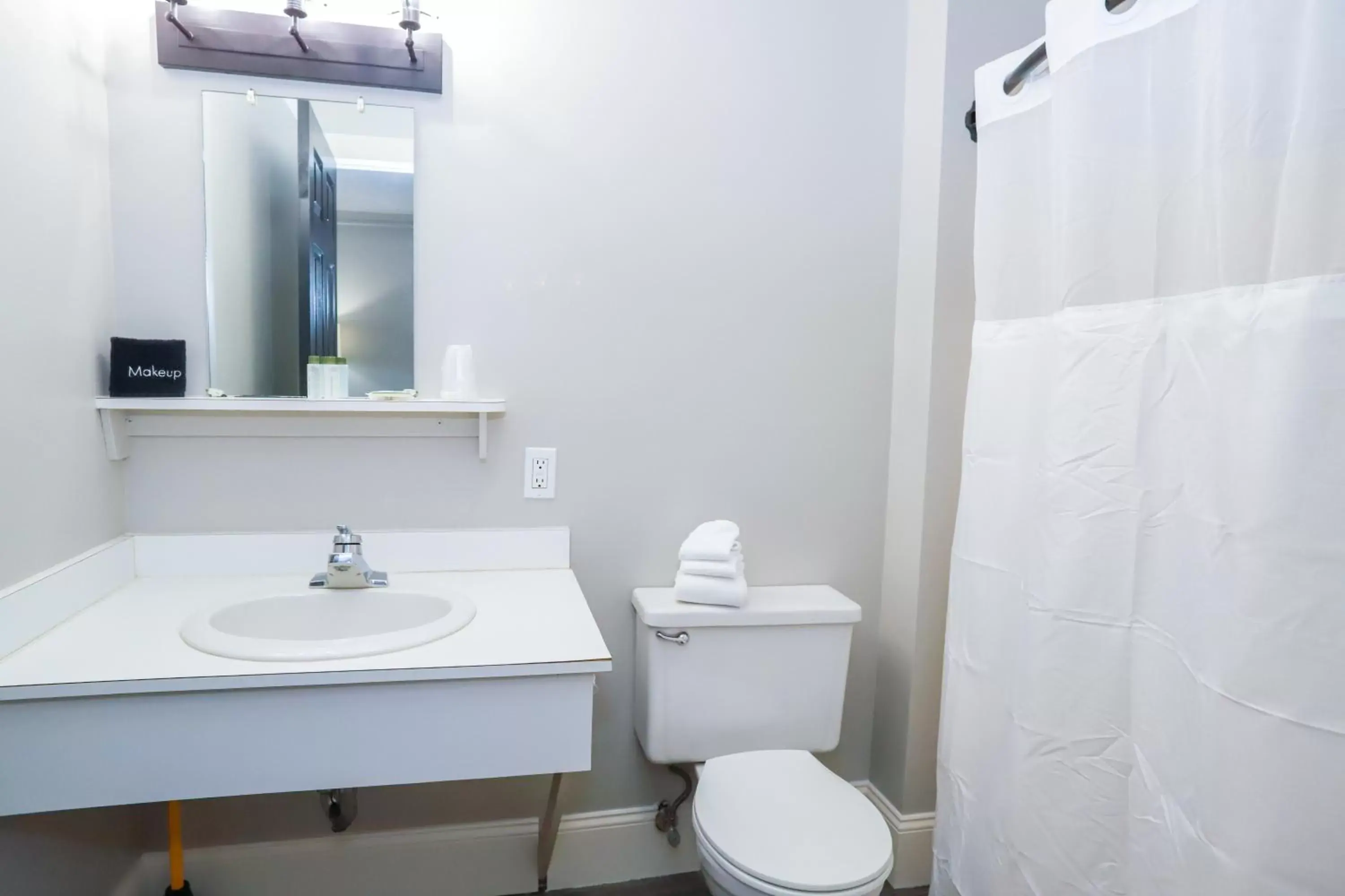 Bathroom in Gunstock Inn & Suites