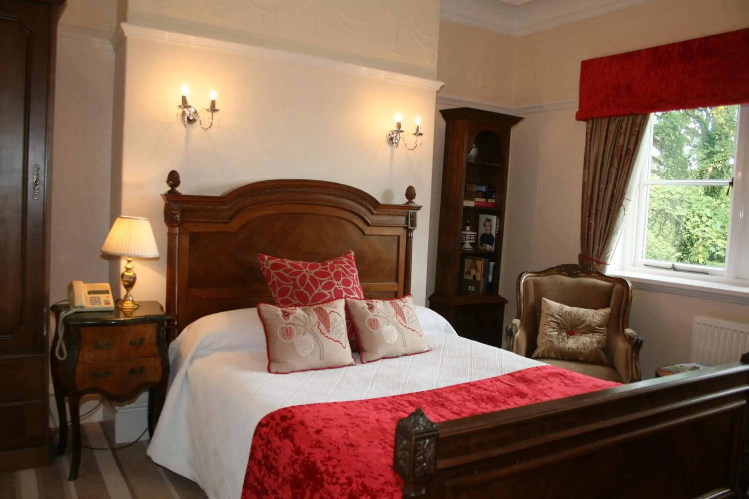 Bed in Ferraris Country House Hotel