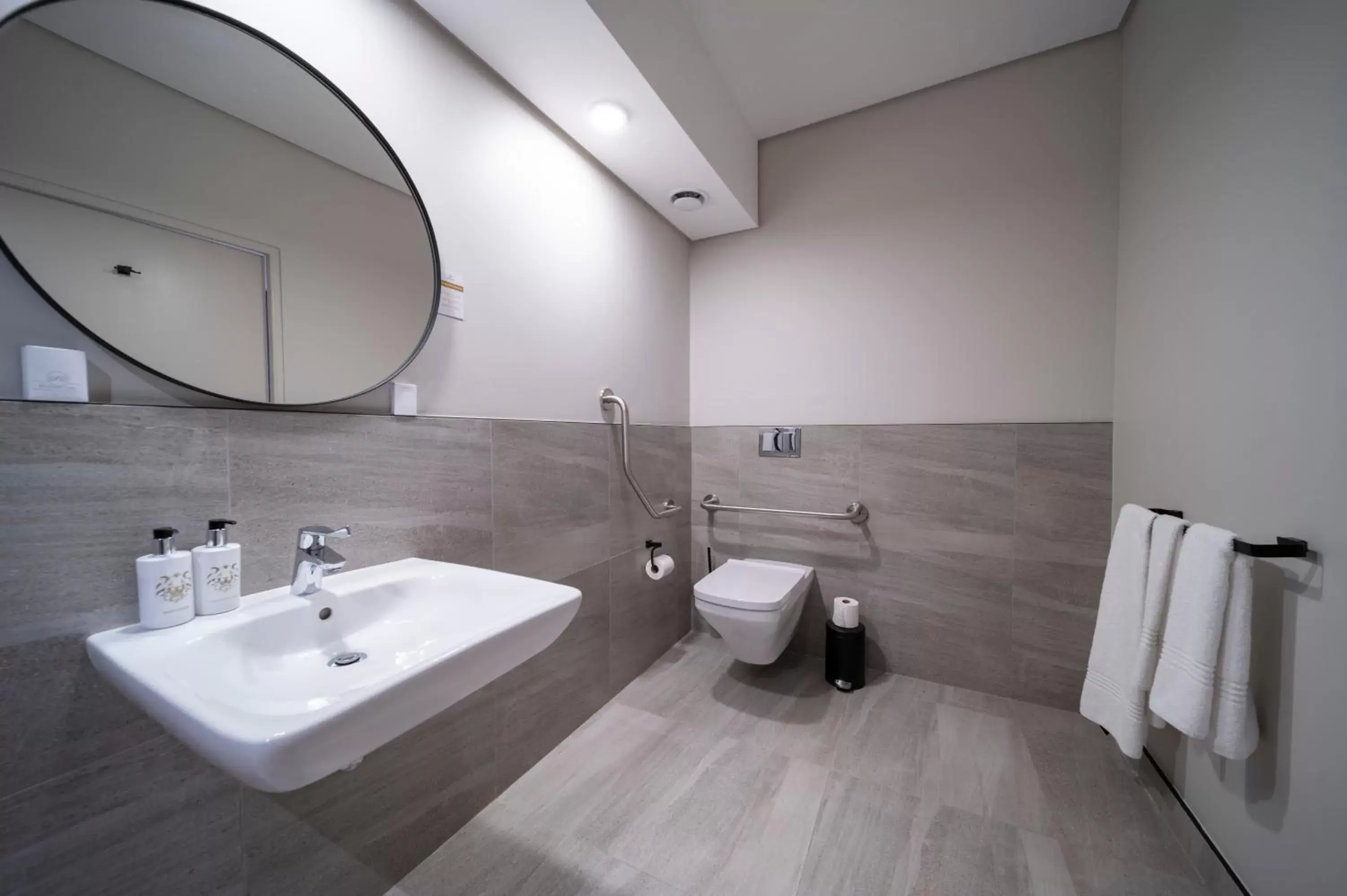 Toilet, Bathroom in Kloof Street Hotel - Lion Roars Hotels & Lodges