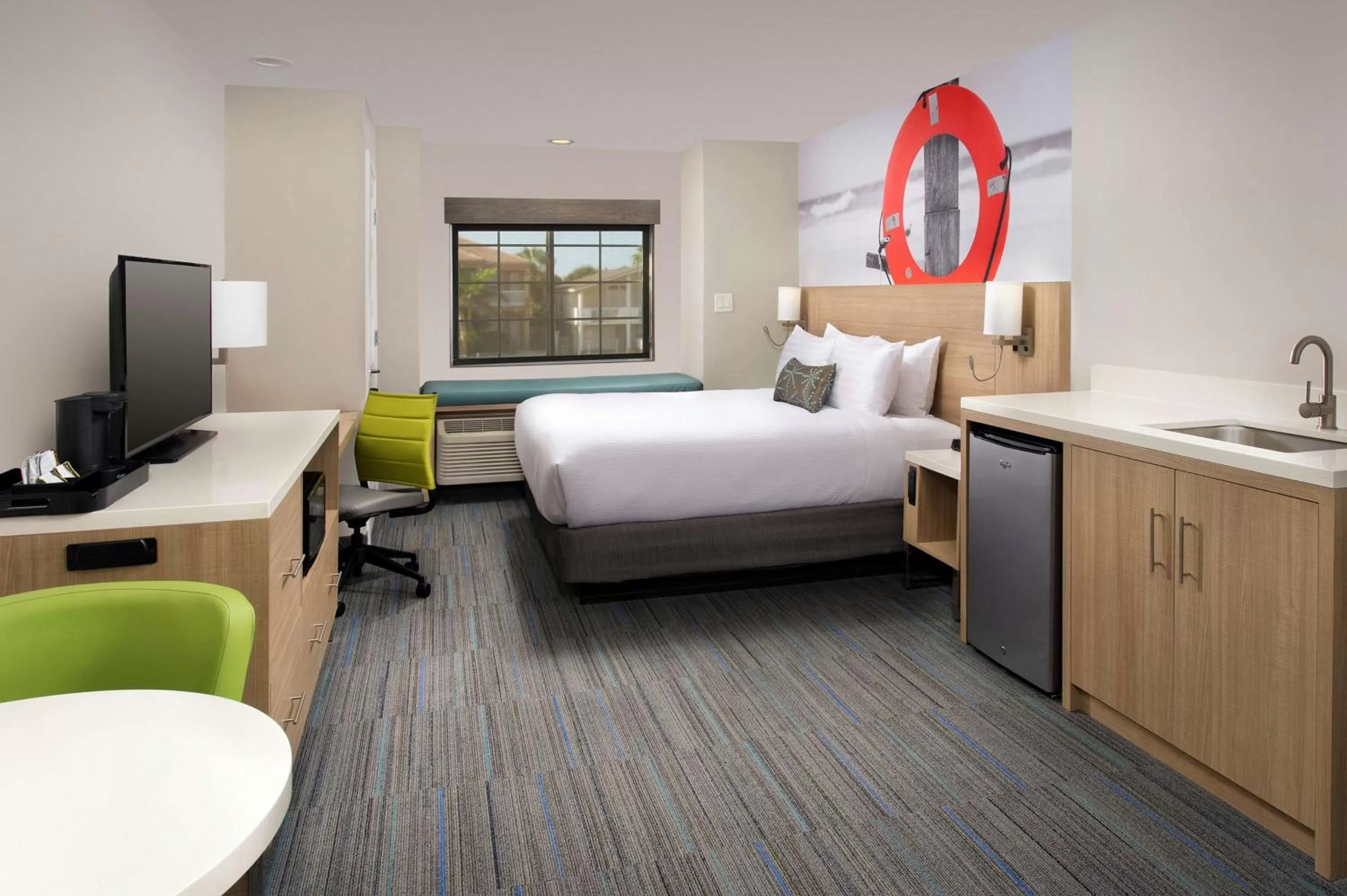 Bedroom, Bed in Best Western Beachside Inn