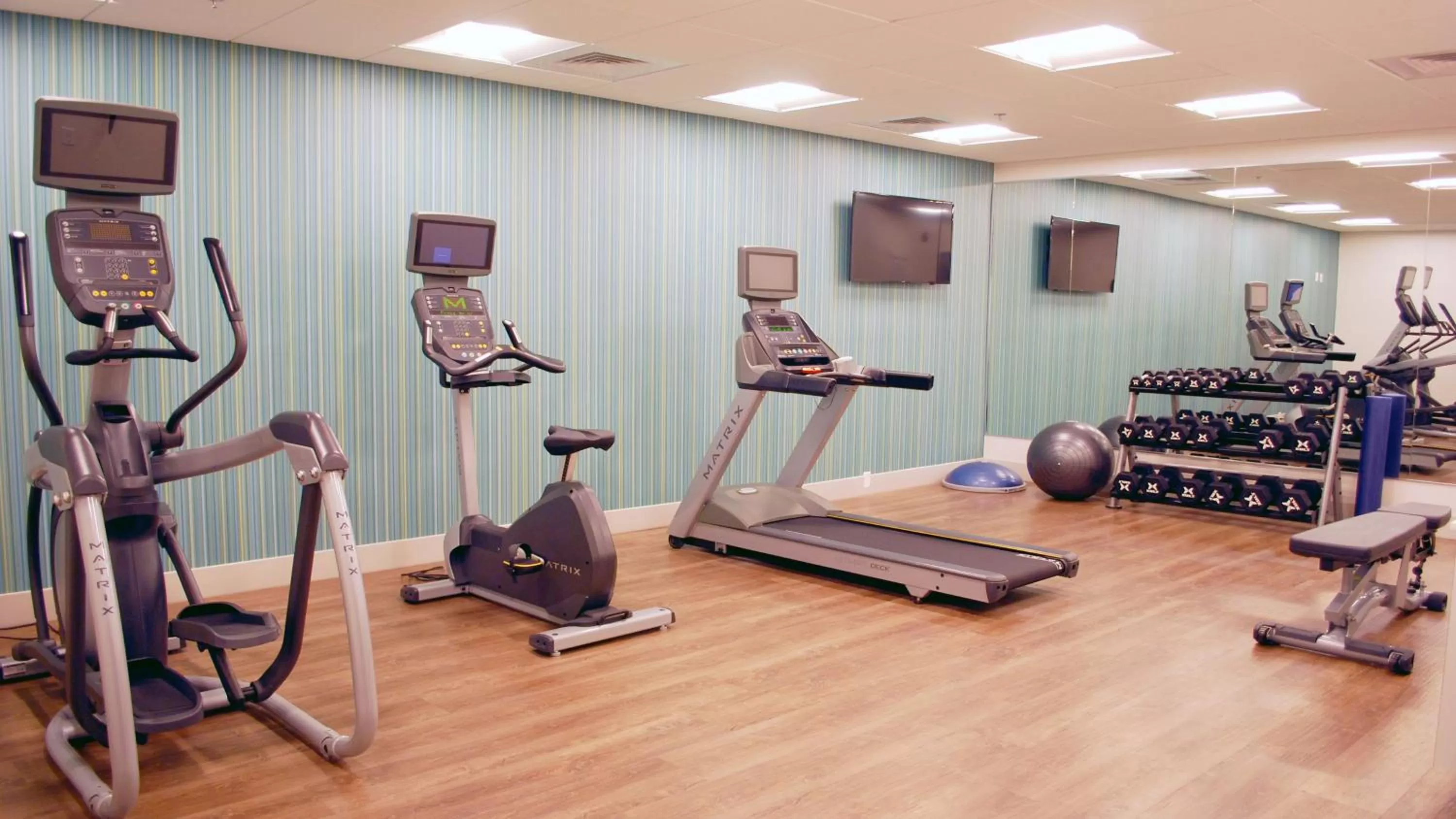 Fitness centre/facilities in Holiday Inn Express & Suites White Hall by IHG