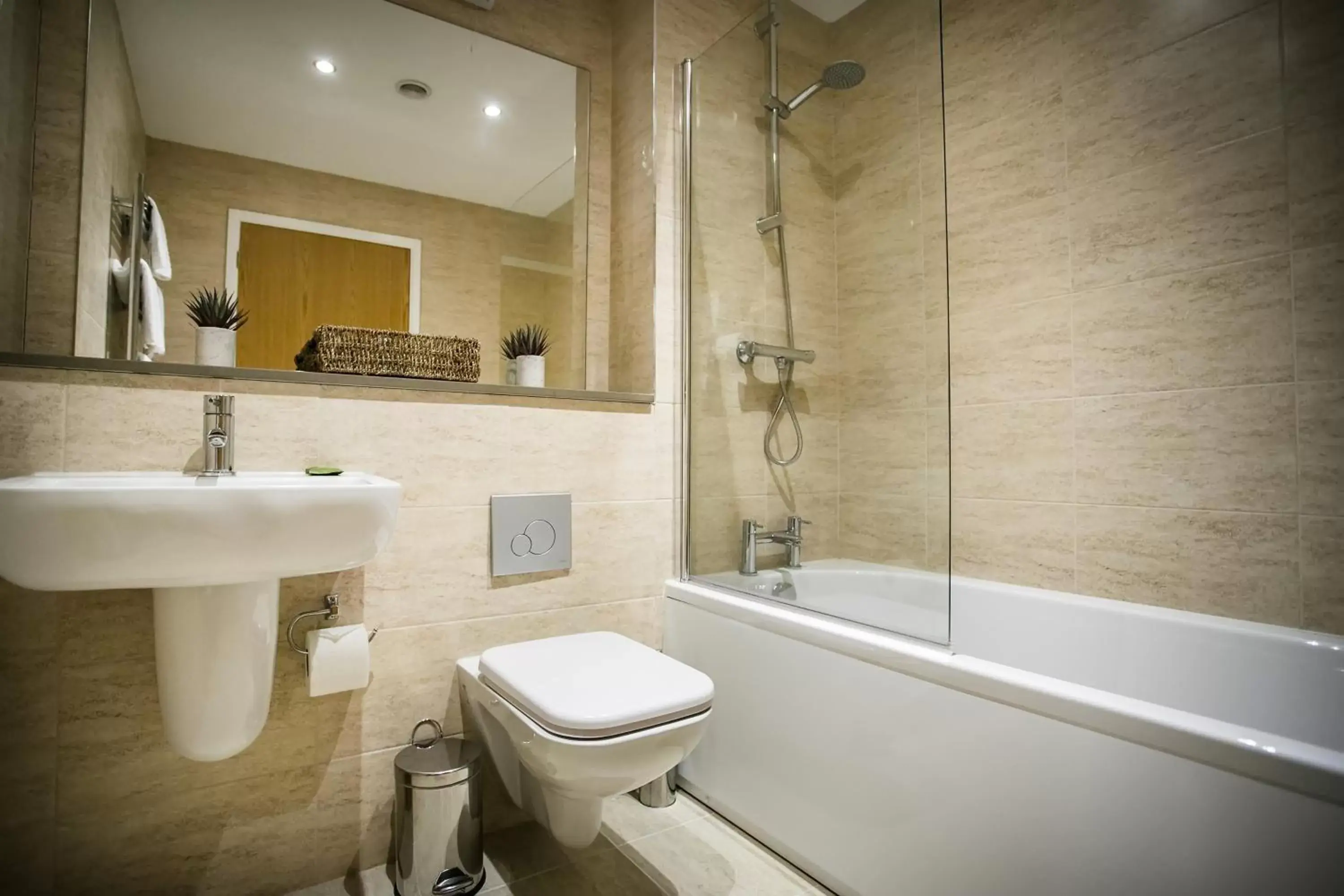 Bathroom in The Stratford Park Hotel & Golf Club