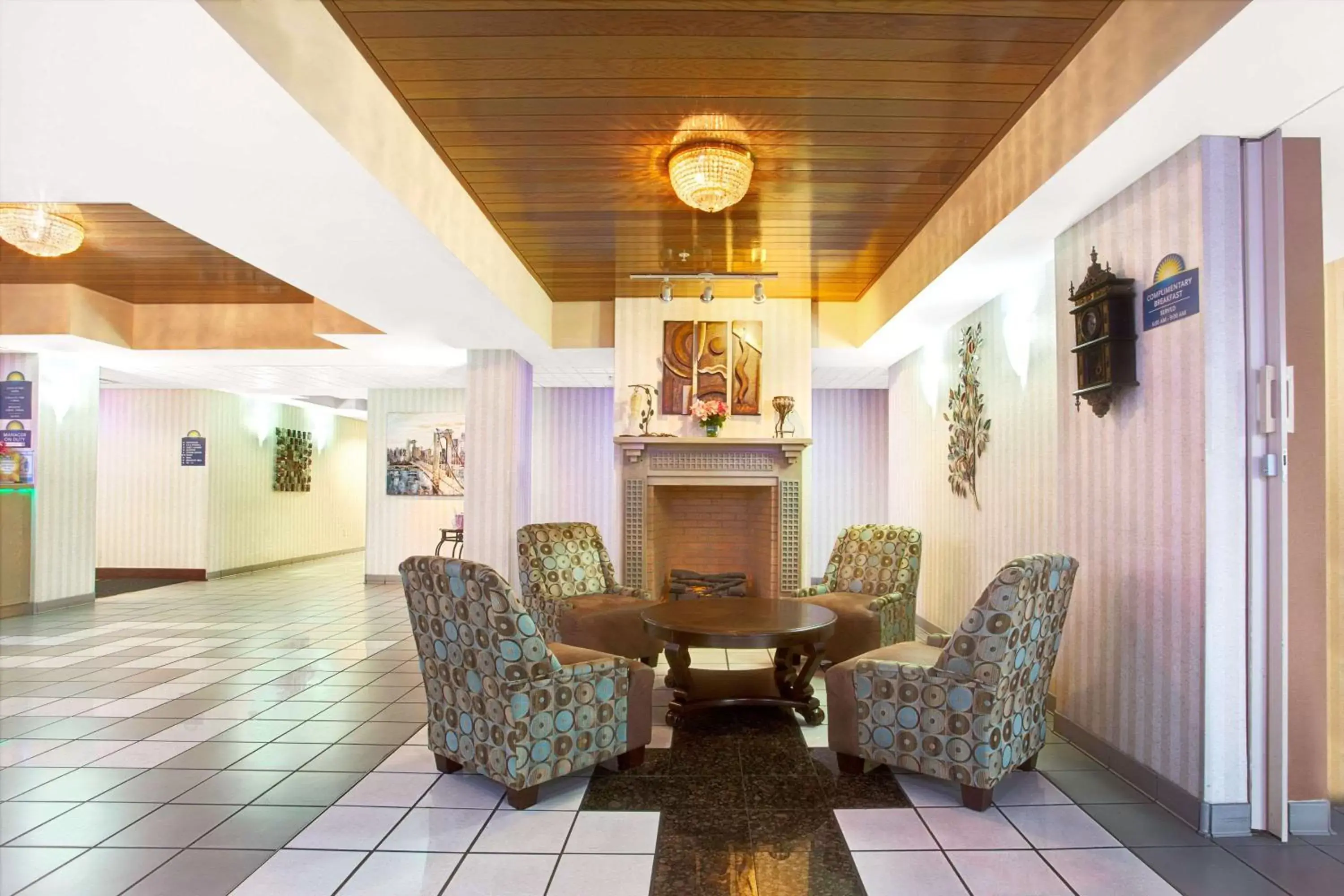 Lobby or reception, Lobby/Reception in Days Inn & Suites by Wyndham Ridgeland