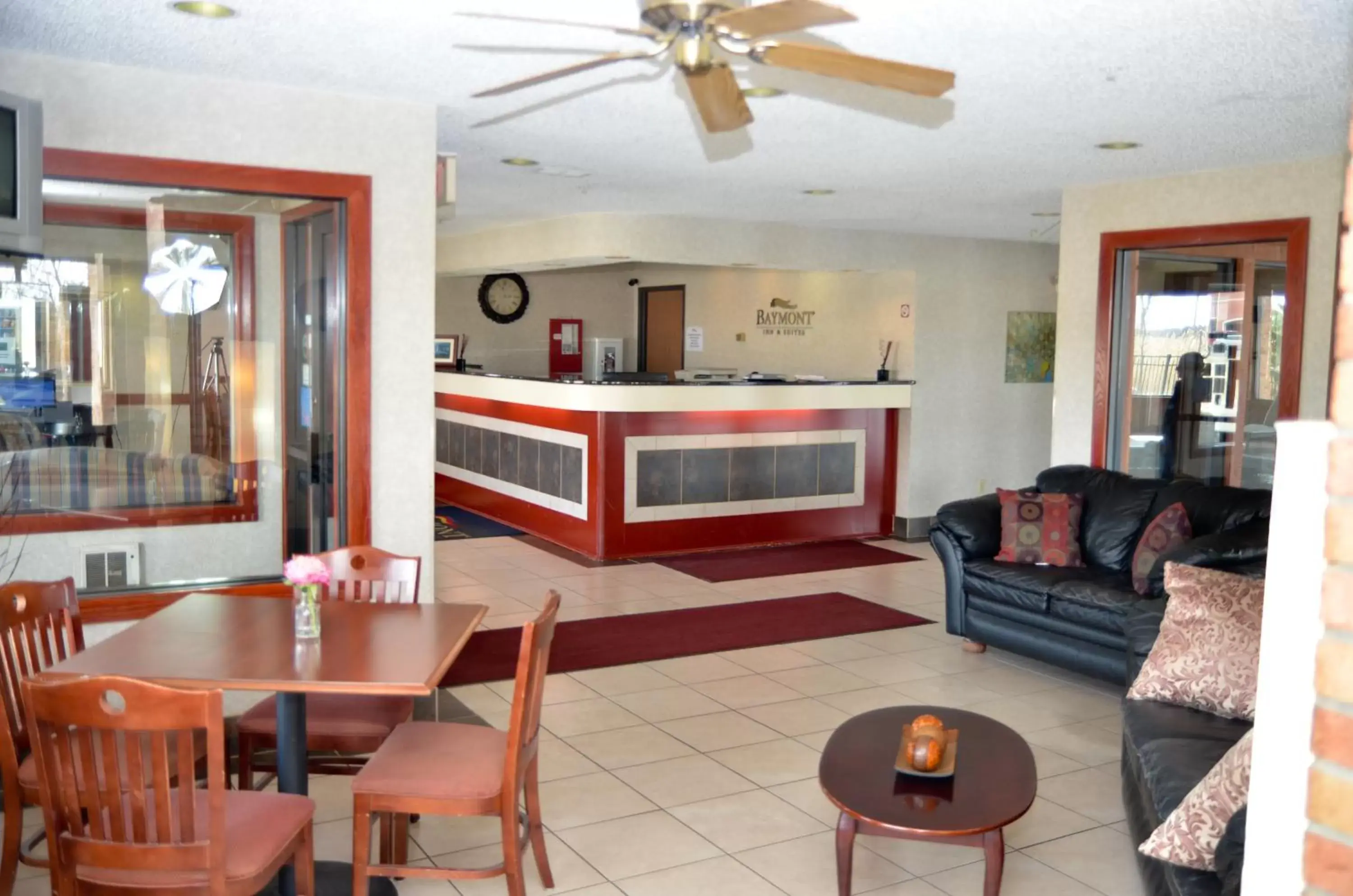 Lobby or reception in Baymont by Wyndham Port Huron Lobby or reception in Baymont by Wyndham Port Huron