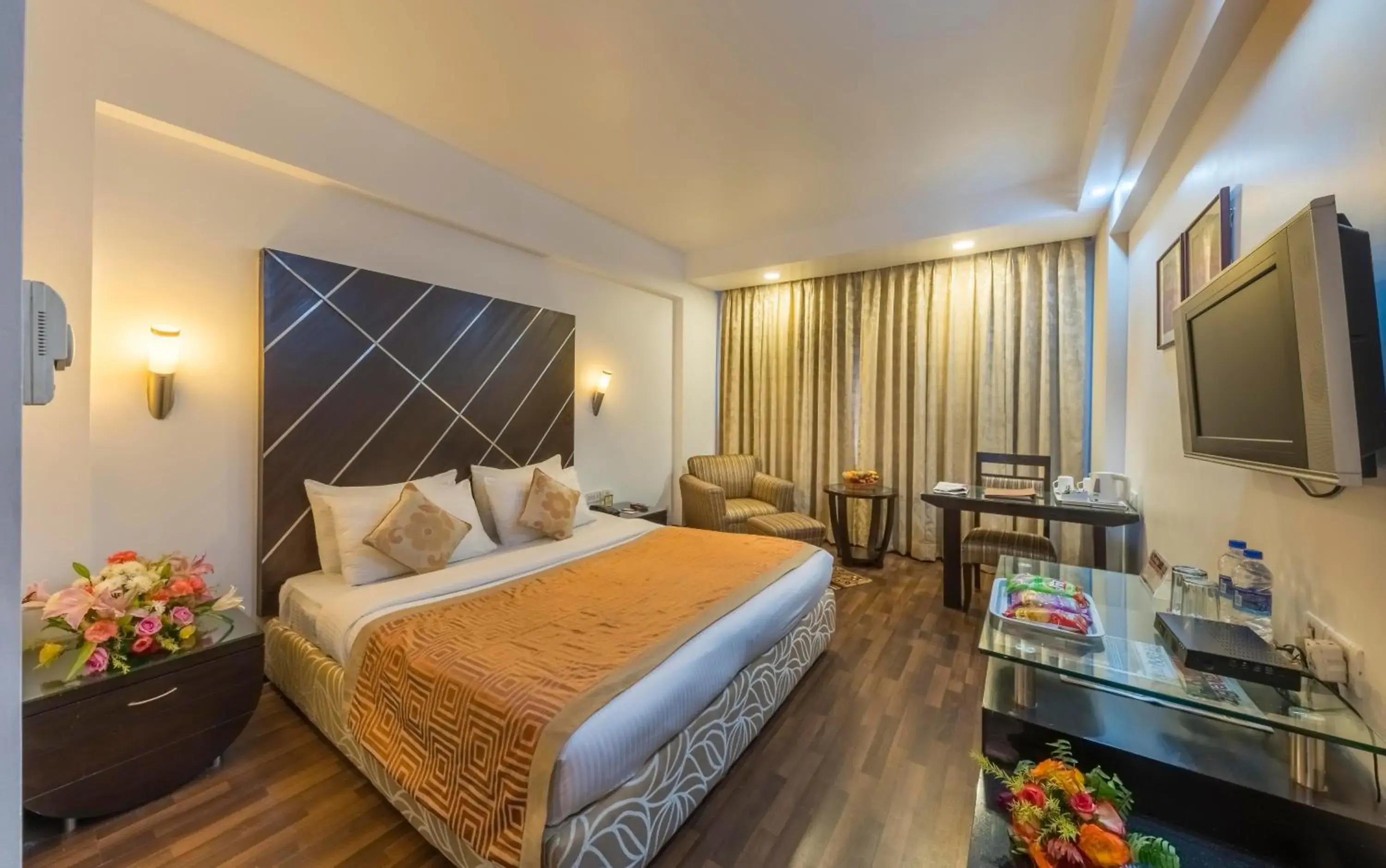 Bed in Hotel Hindusthan International, Bhubaneswar