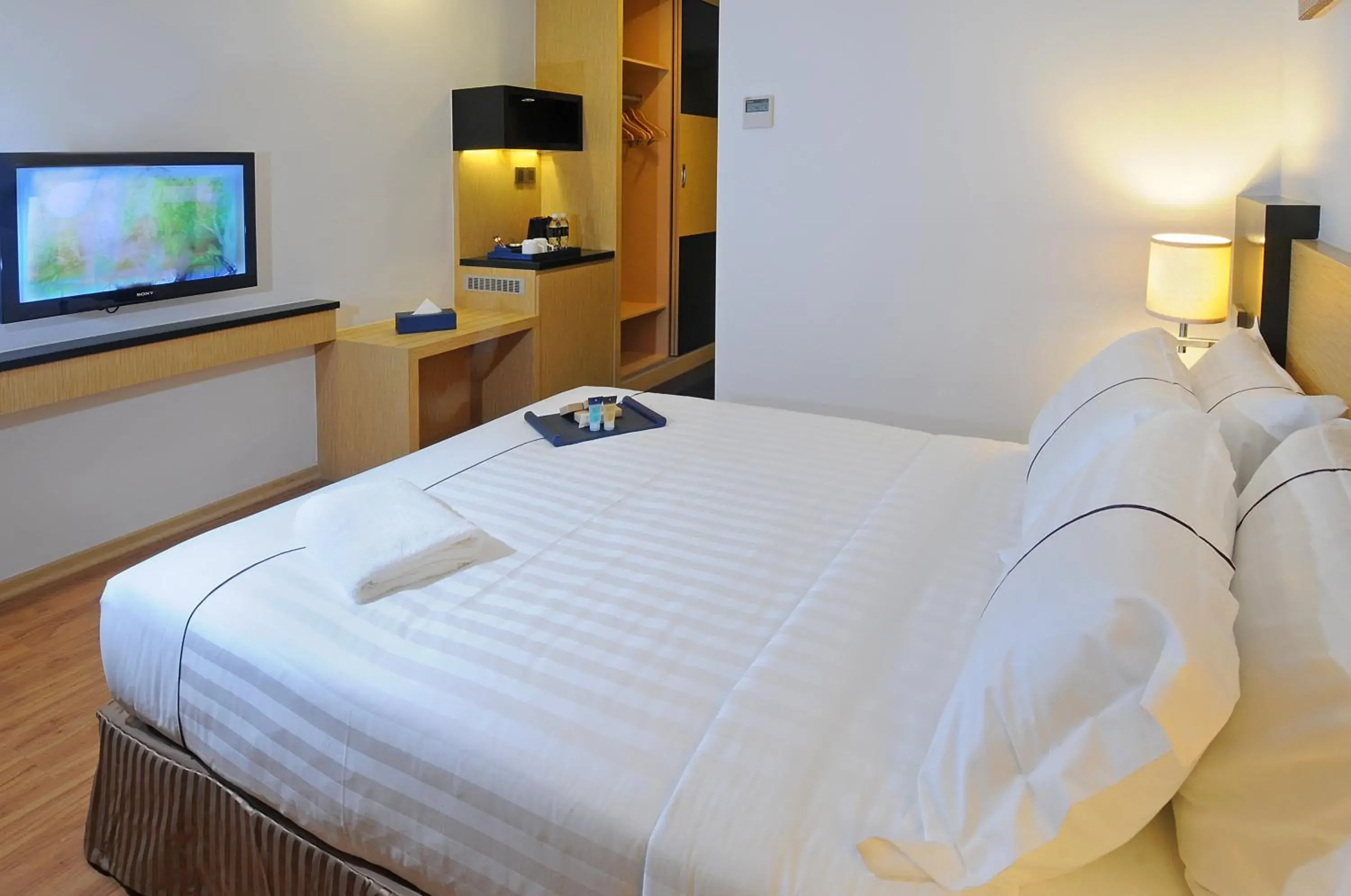 Bed in Hotel Granada Johor Bahru