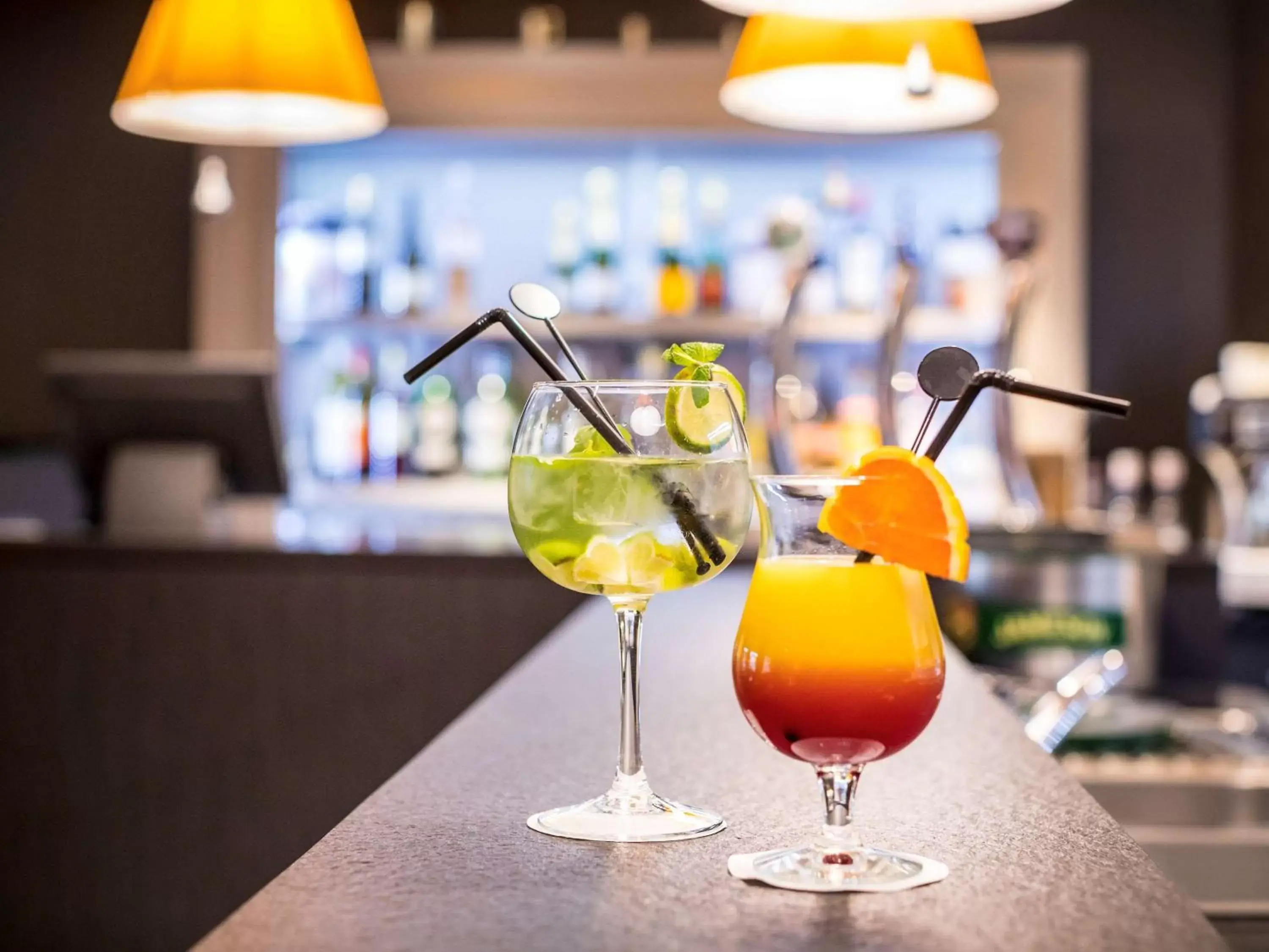 Lounge or bar in Mercure Caen Centre Port De Plaisance