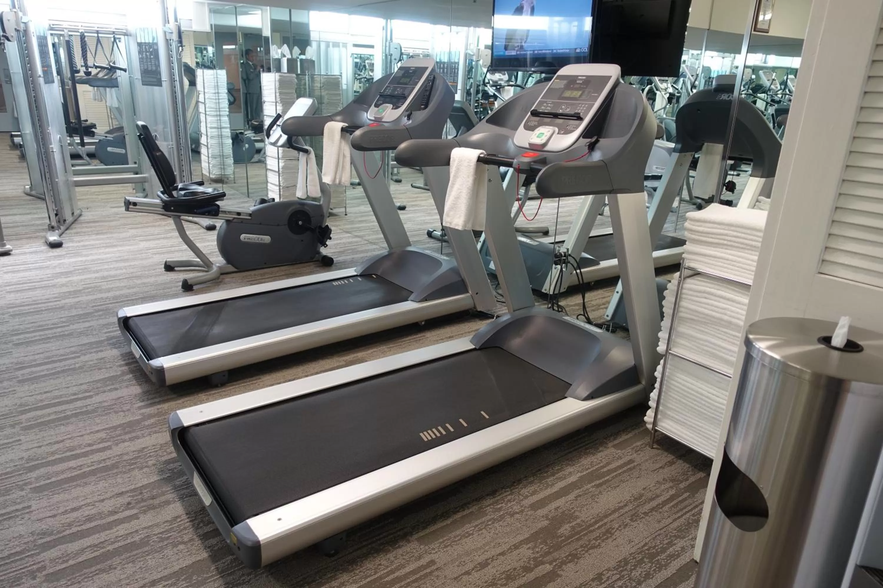 Fitness centre/facilities in State Plaza Hotel