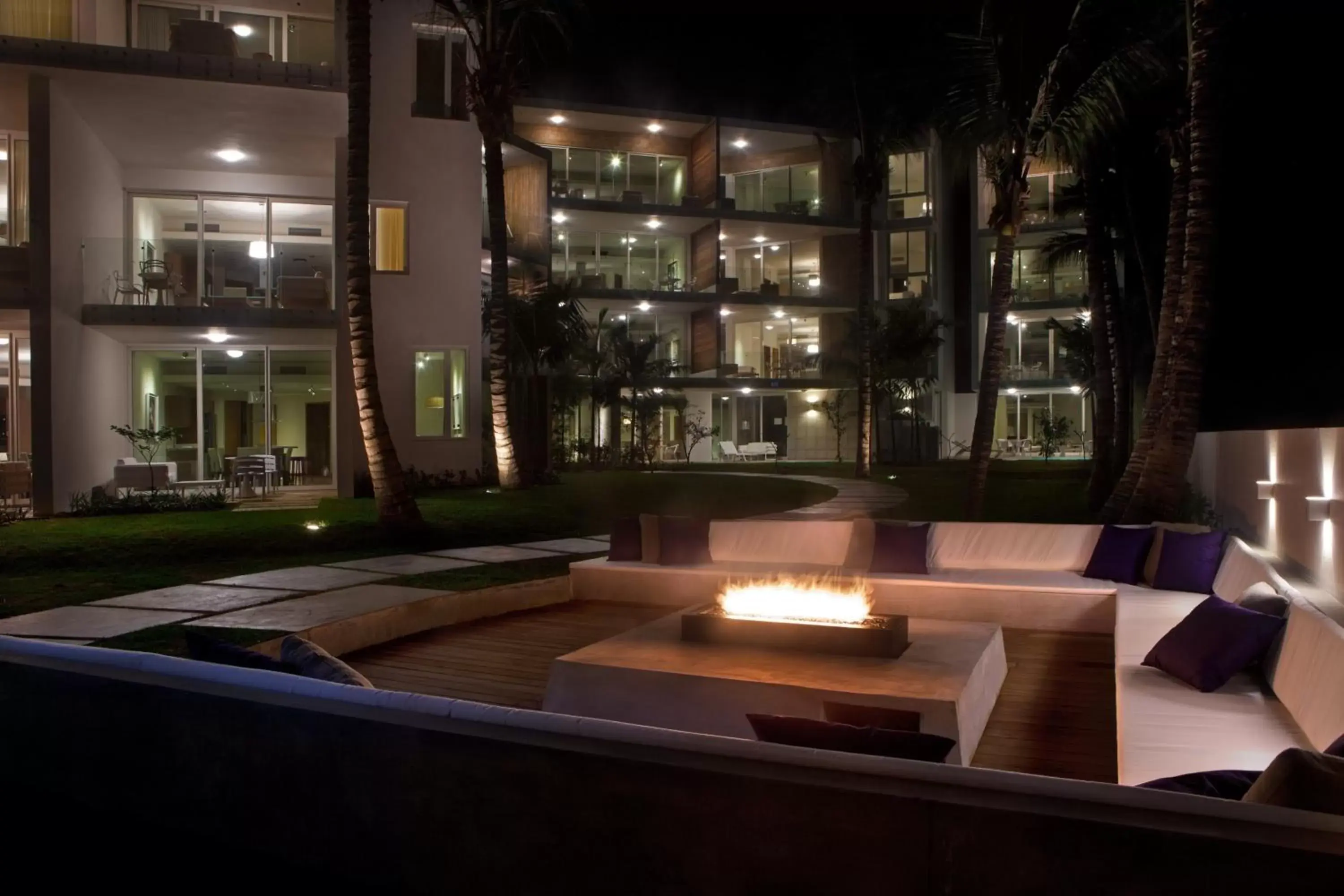 Night in Ultravioleta Boutique Residences