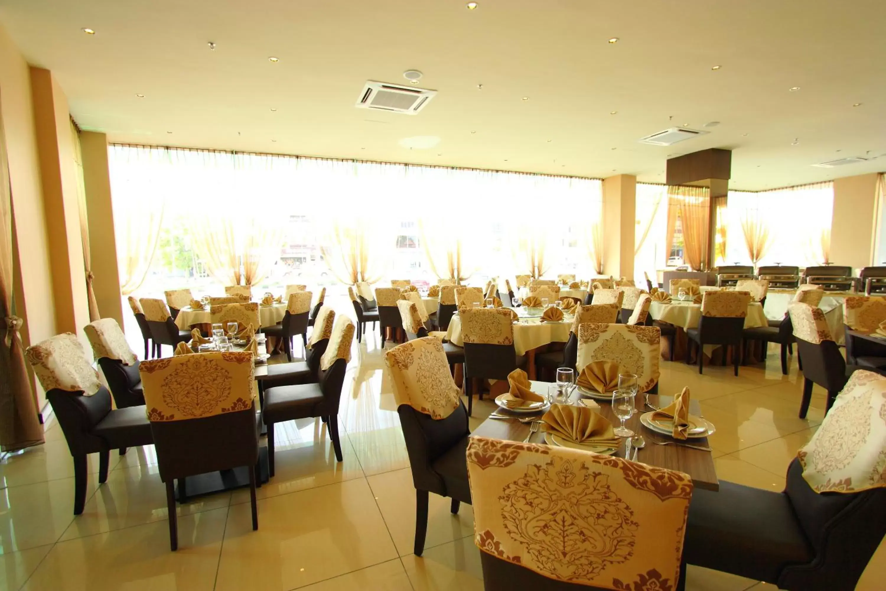 Restaurant/Places to Eat in The Guest Hotel & Spa