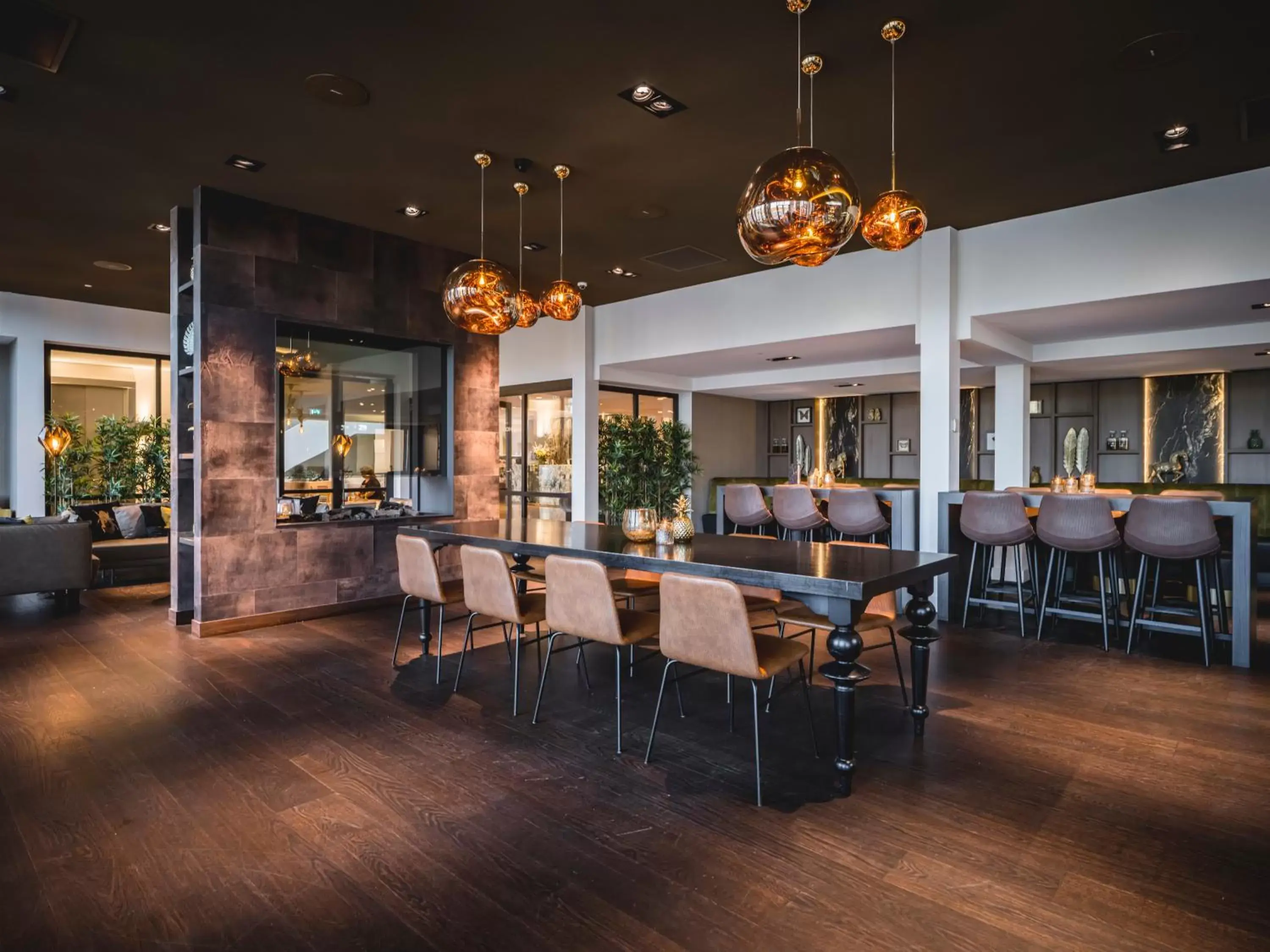 Lounge or bar, Restaurant/Places to Eat in Van der Valk Hotel Heerlen