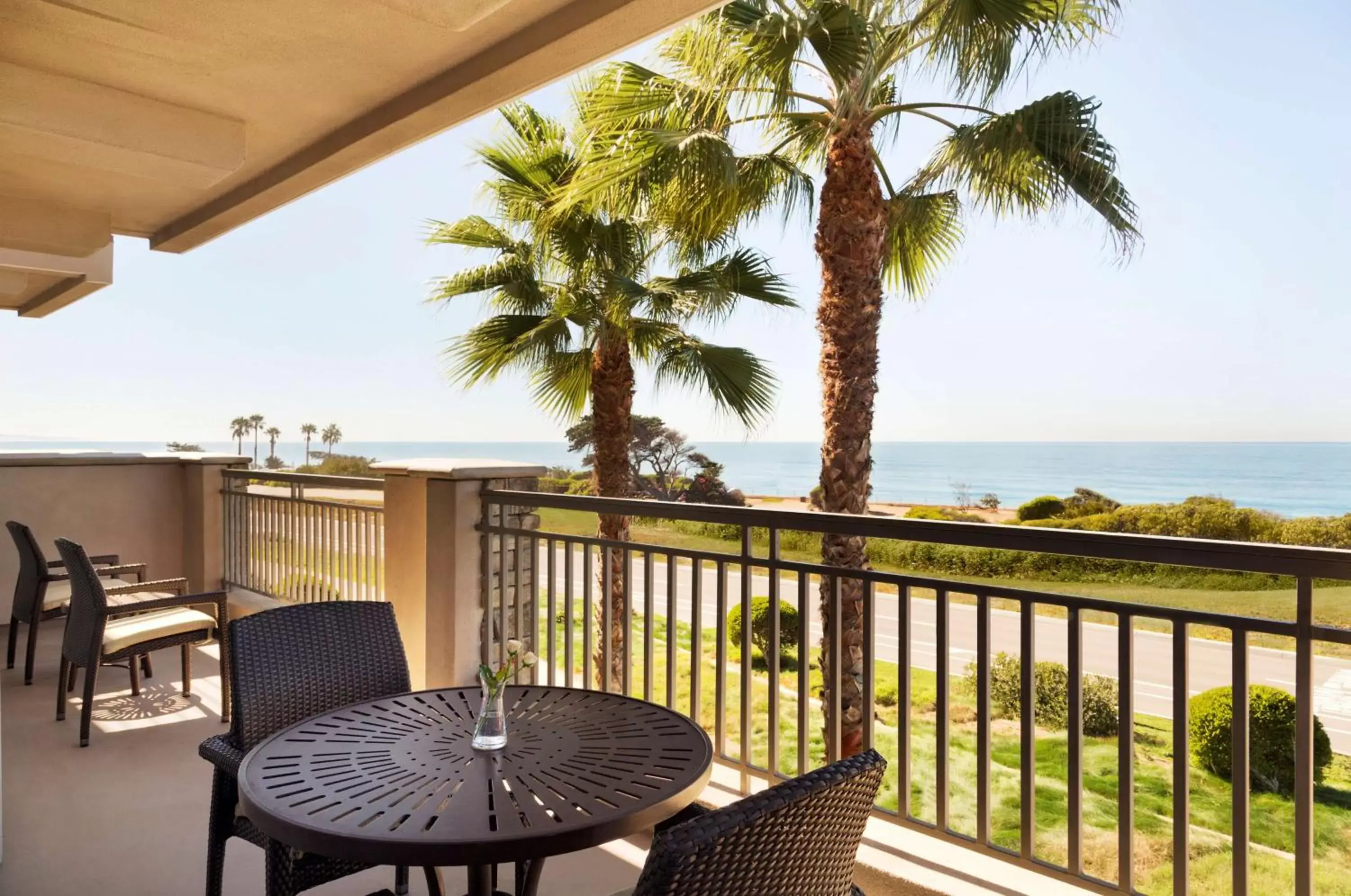 Bed, Balcony/Terrace in Cape Rey Carlsbad Beach, A Hilton Resort & Spa