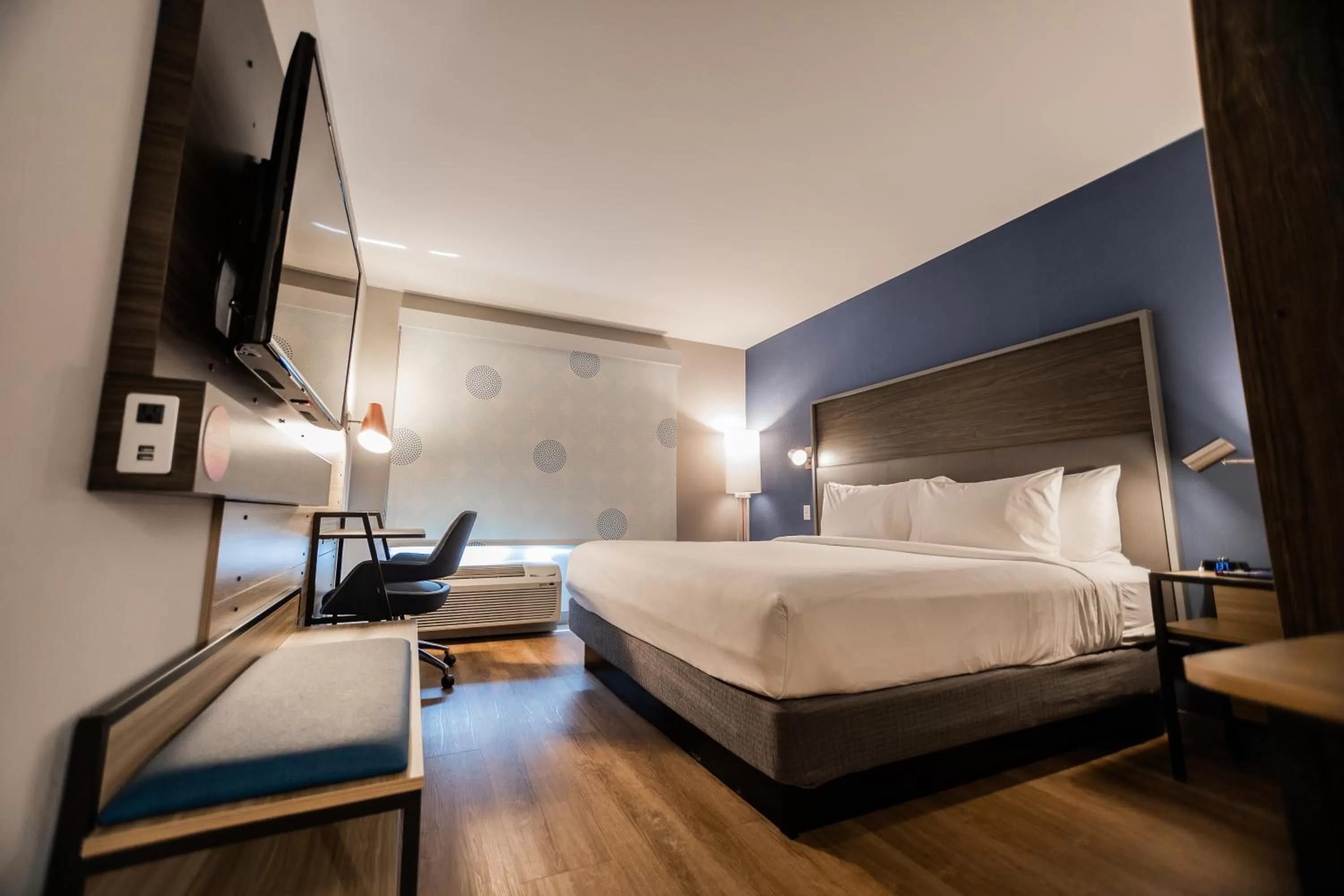 Bedroom, Bed in Tru By Hilton Yarmouth, Ns