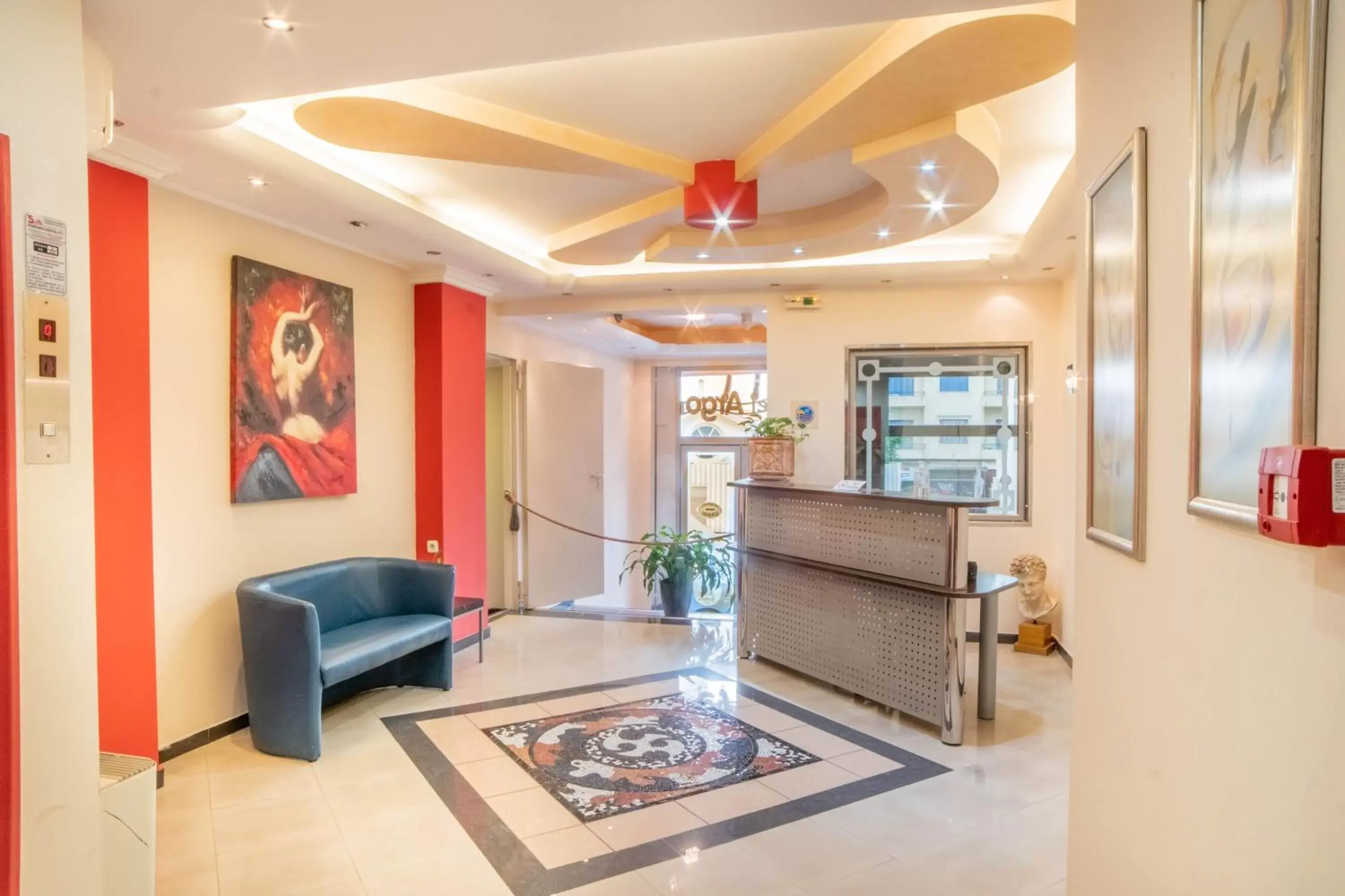 Property building in Argo Hotel Piraeus Property building in Argo Hotel Piraeus