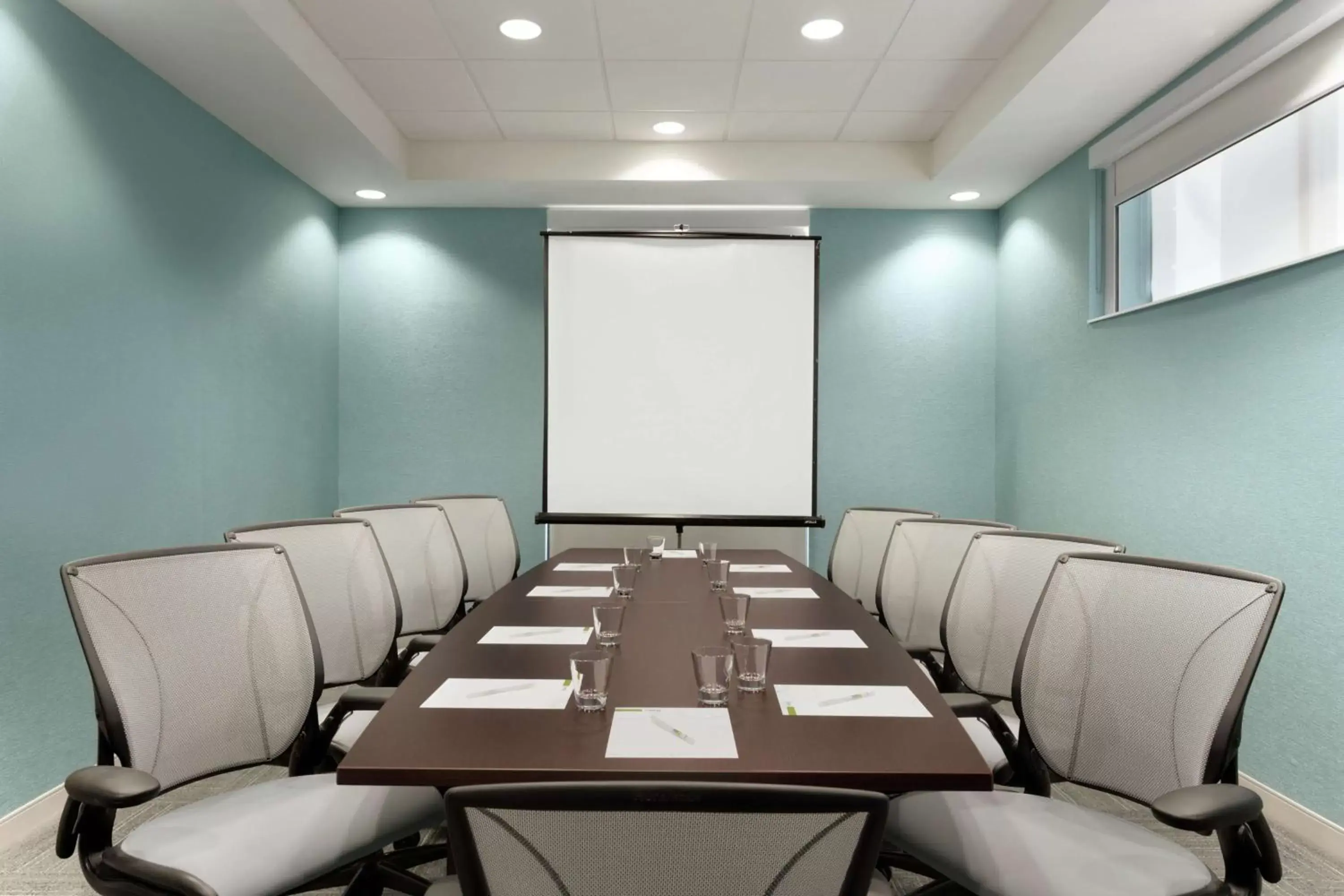 Meeting/conference room in Home2 Suites by Hilton Milton Ontario