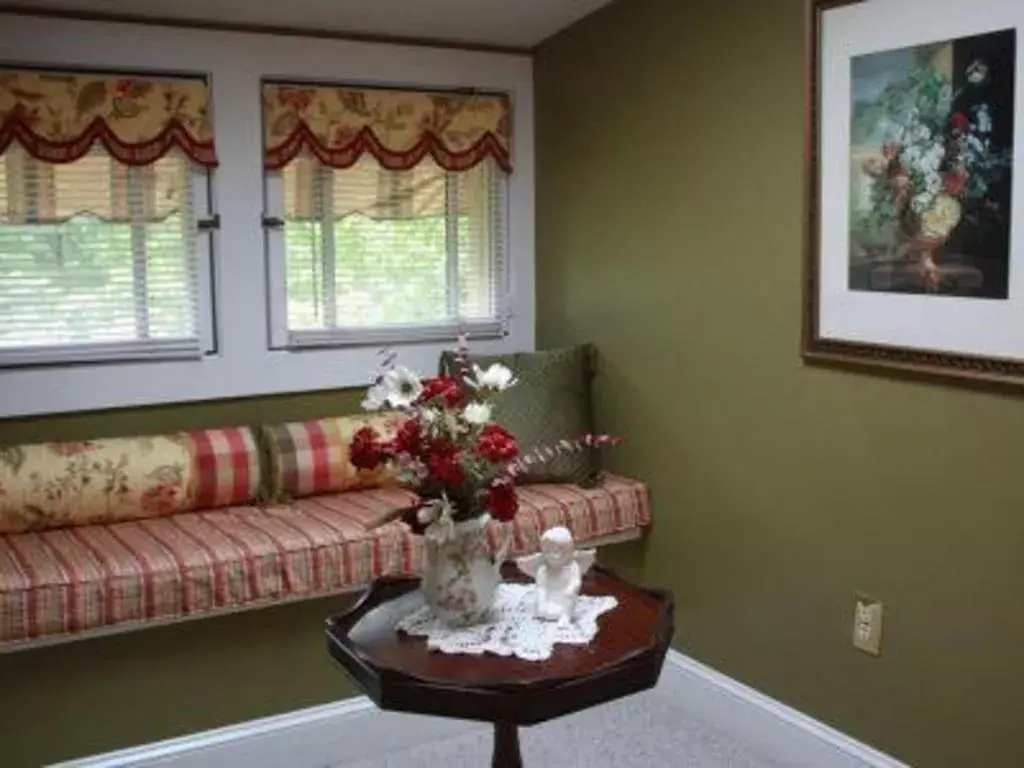 Seating Area in Red Rocker Inn