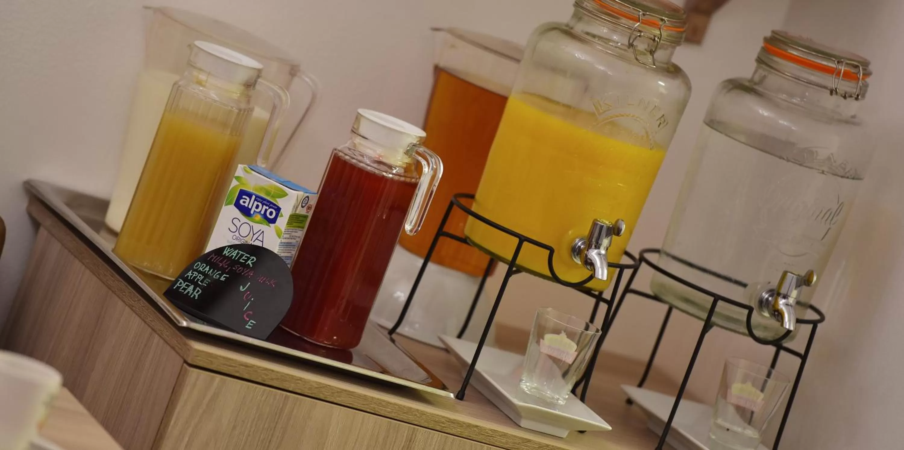 Buffet breakfast in Hotel Suite Home Prague