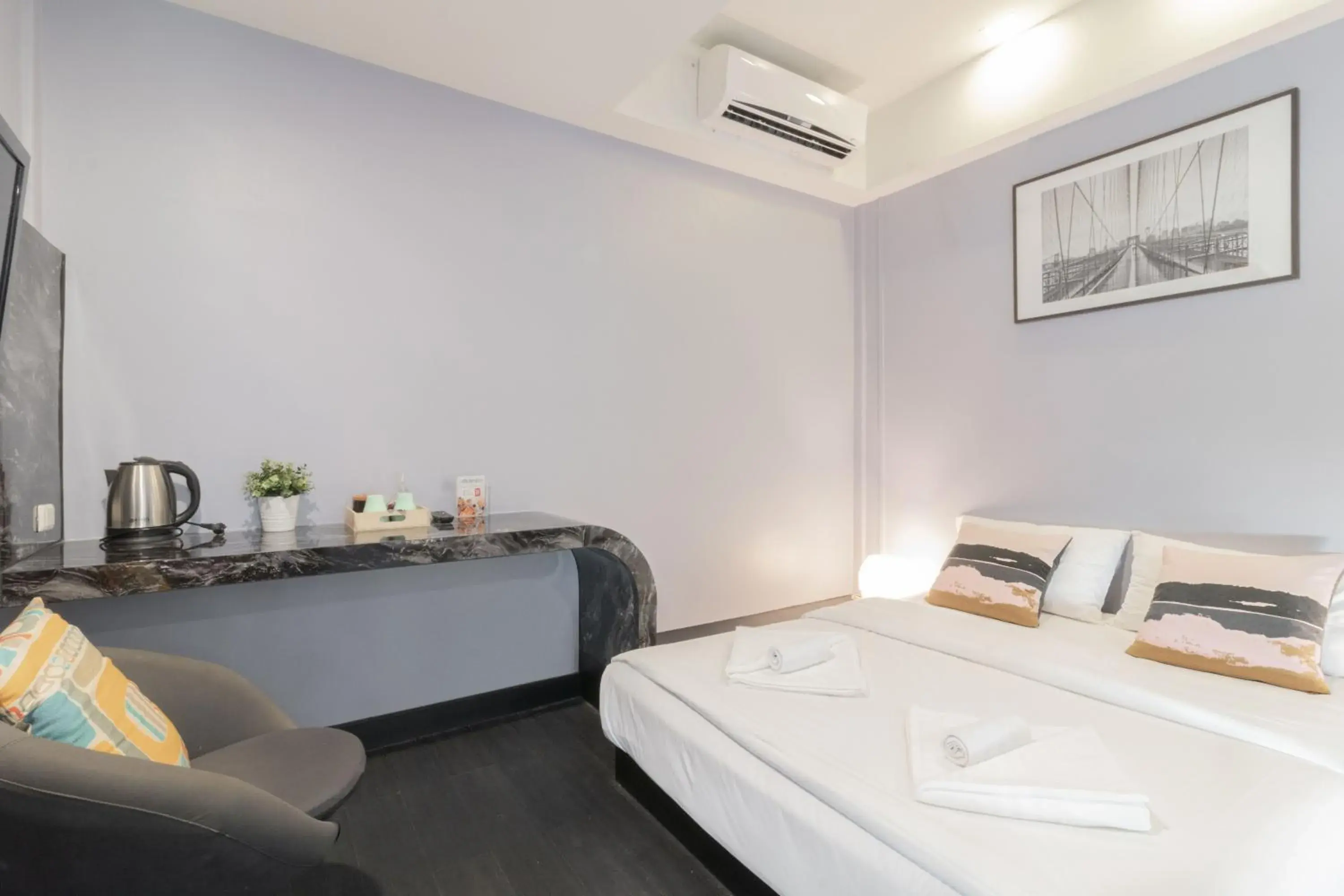 Bedroom, Bed in CheQinn Hostel - Sukhumvit 4 Nana Plaza