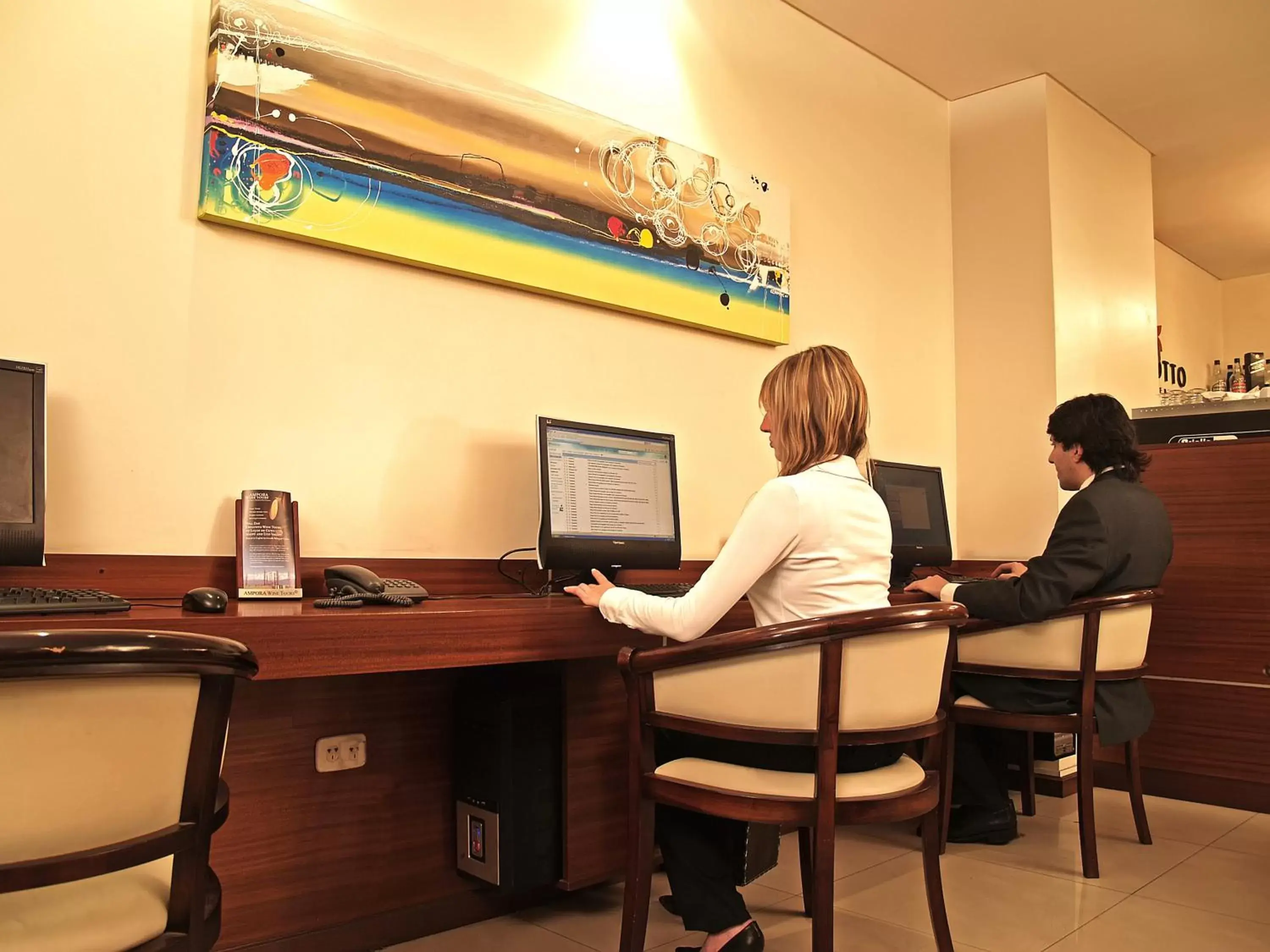 Business facilities in Villaggio Hotel Boutique