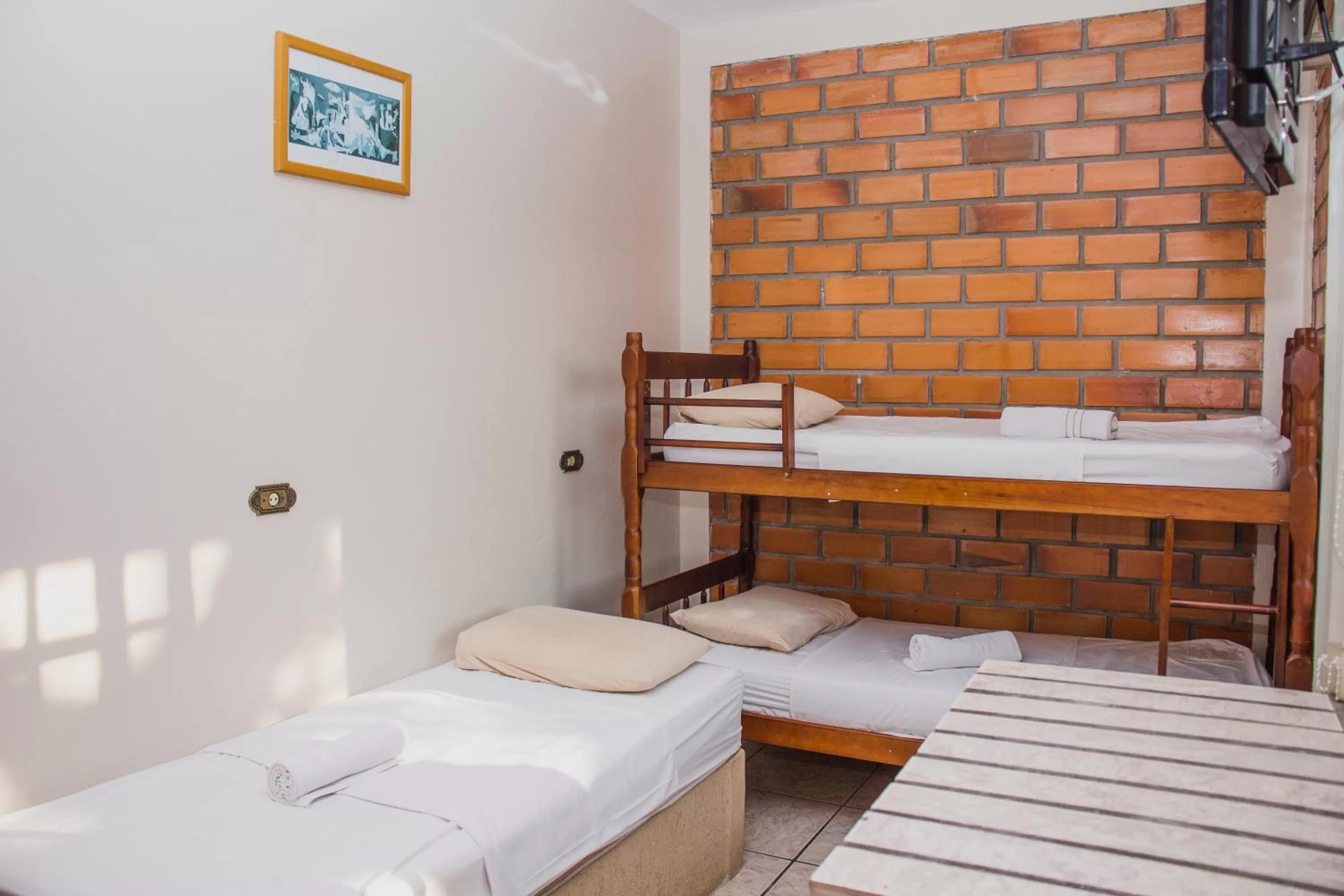 Photo of the whole room in Pousada Marinamarela