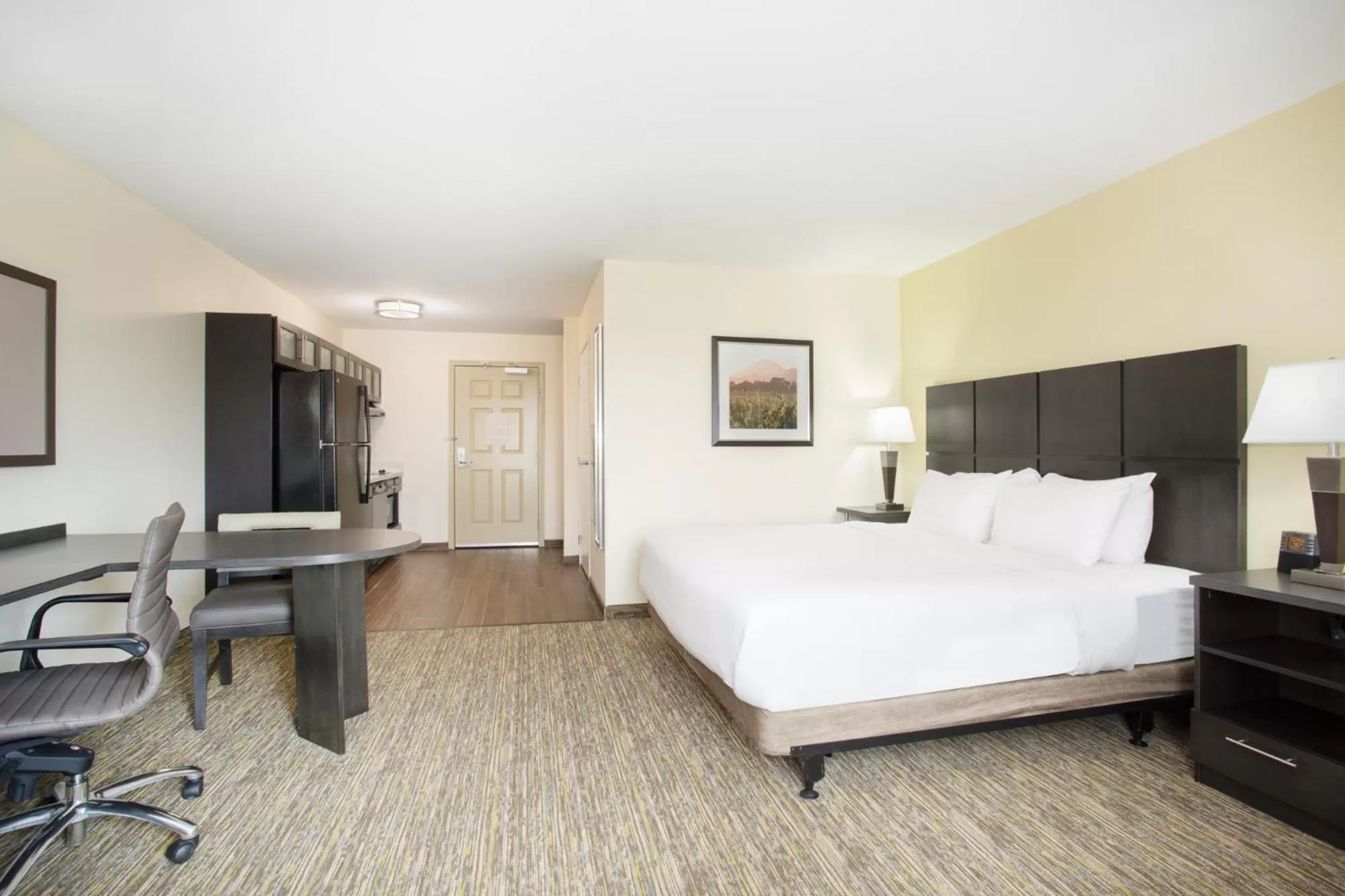 Bedroom, Bed in Candlewood Suites Longmont - Boulder Area by IHG