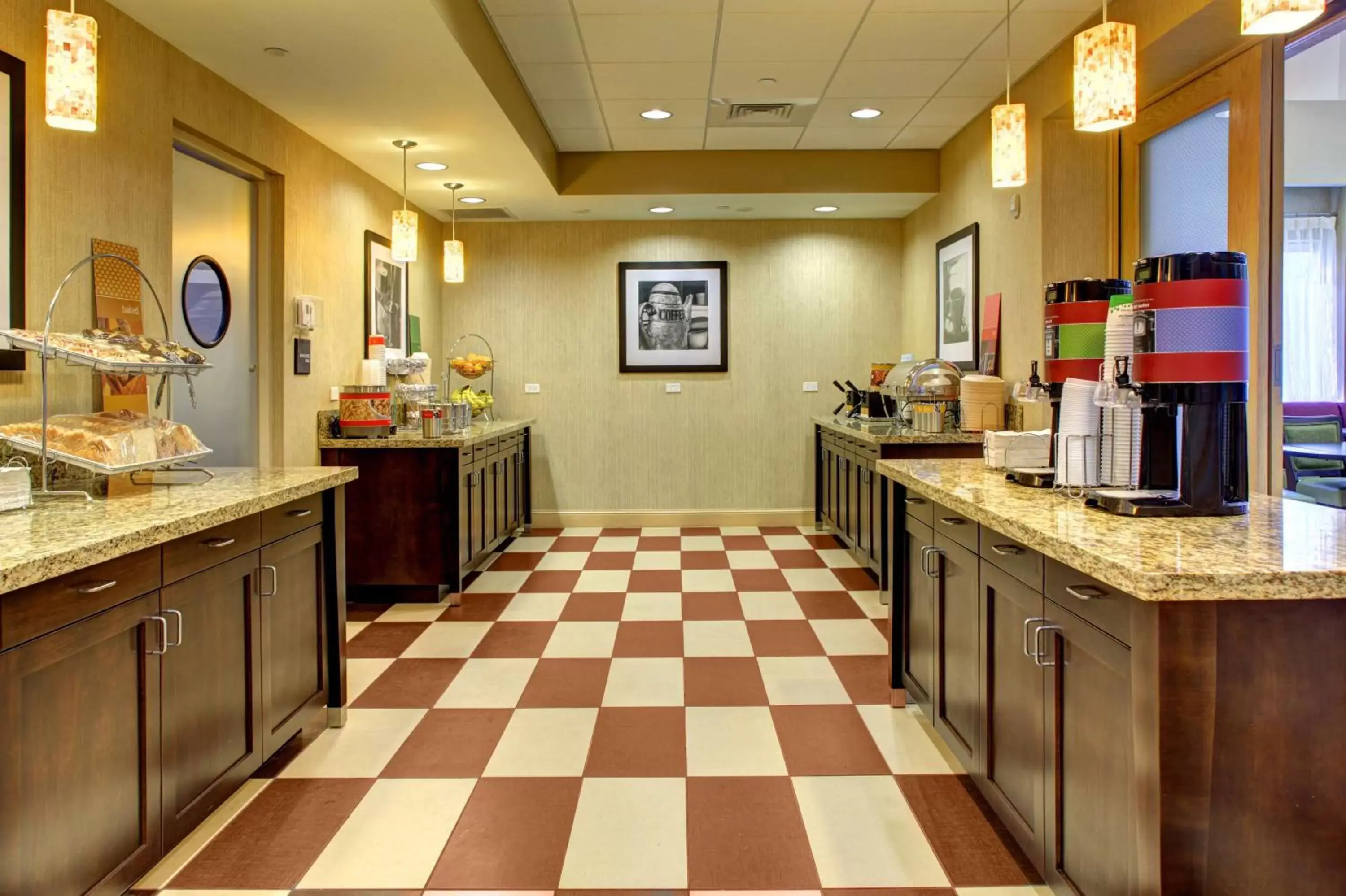 Lobby or reception, Kitchen/Kitchenette in Hampton Inn and Suites Coconut Creek