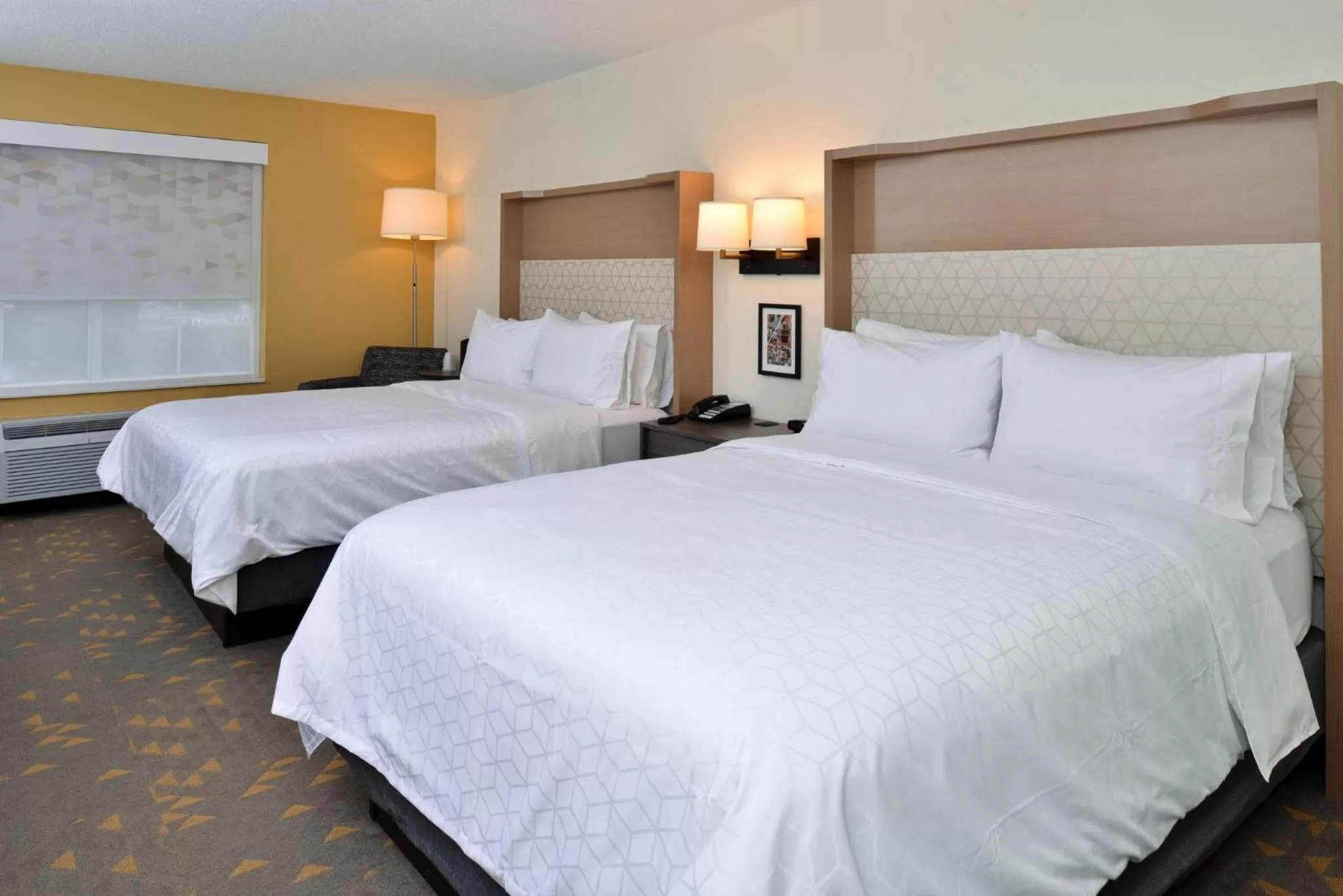 Photo of the whole room, Bed in Holiday Inn Hotel & Suites Overland Park-Convention Center by IHG