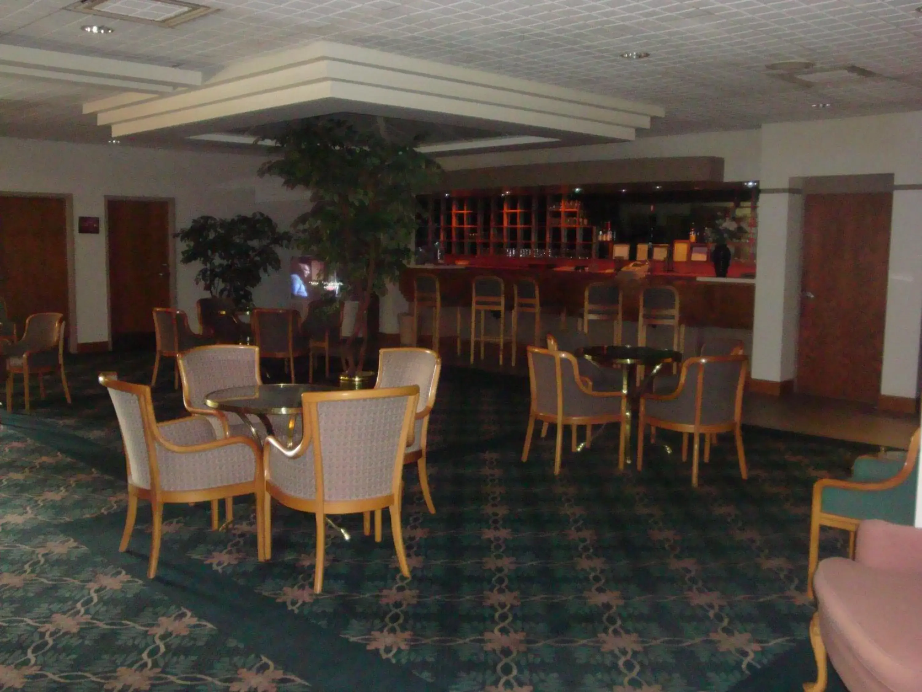 Lounge or bar, Restaurant/Places to Eat in Americourt Extended Stays