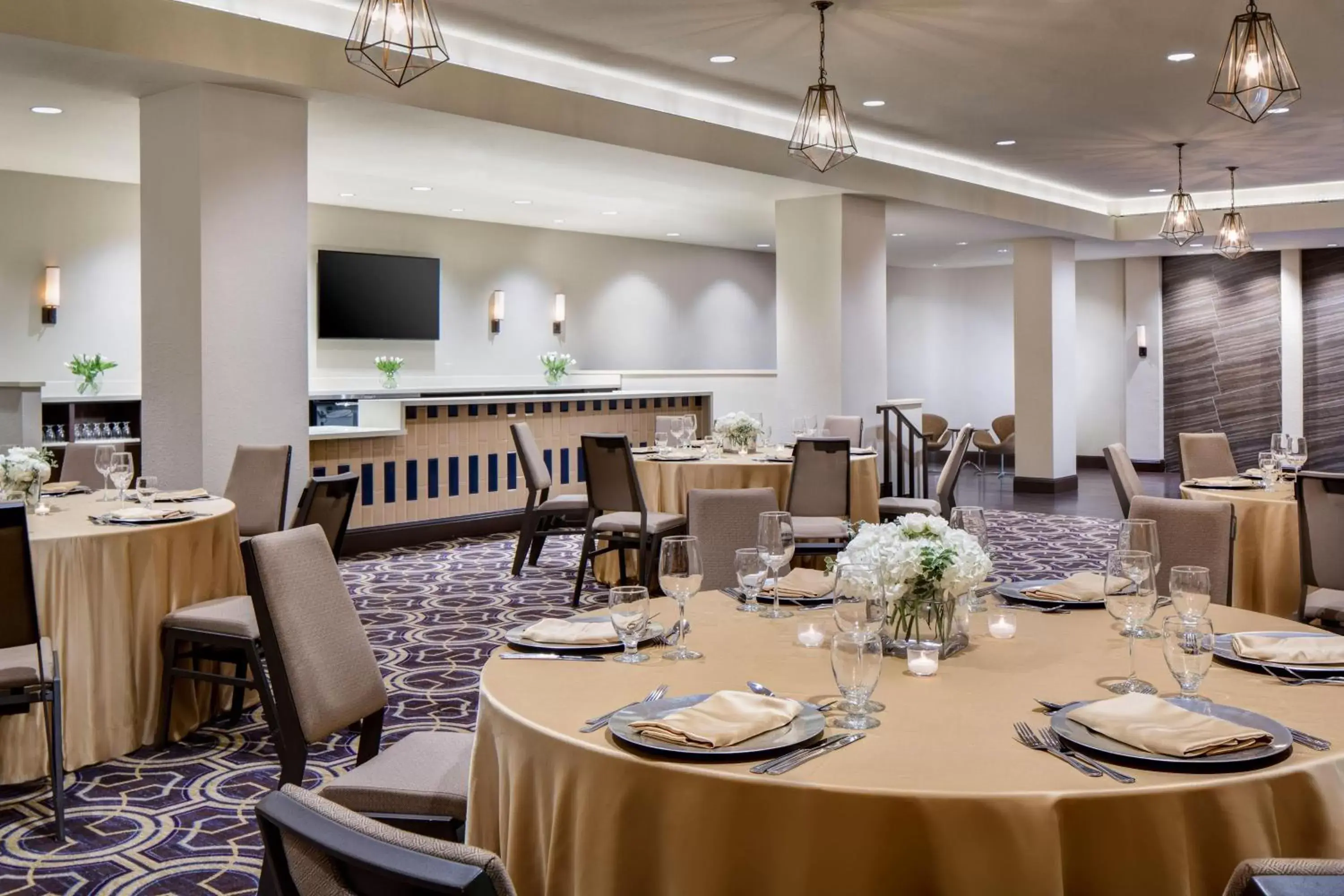 Meeting/conference room, Restaurant/Places to Eat in Sheraton DFW Airport Hotel