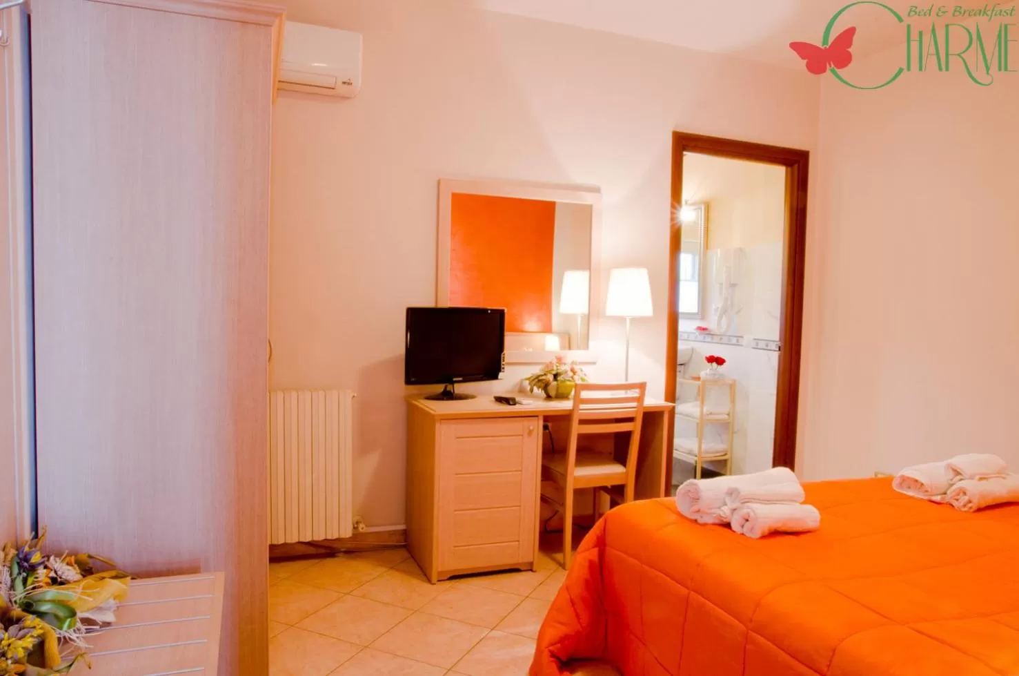 TV/Entertainment Center in B&B Charme