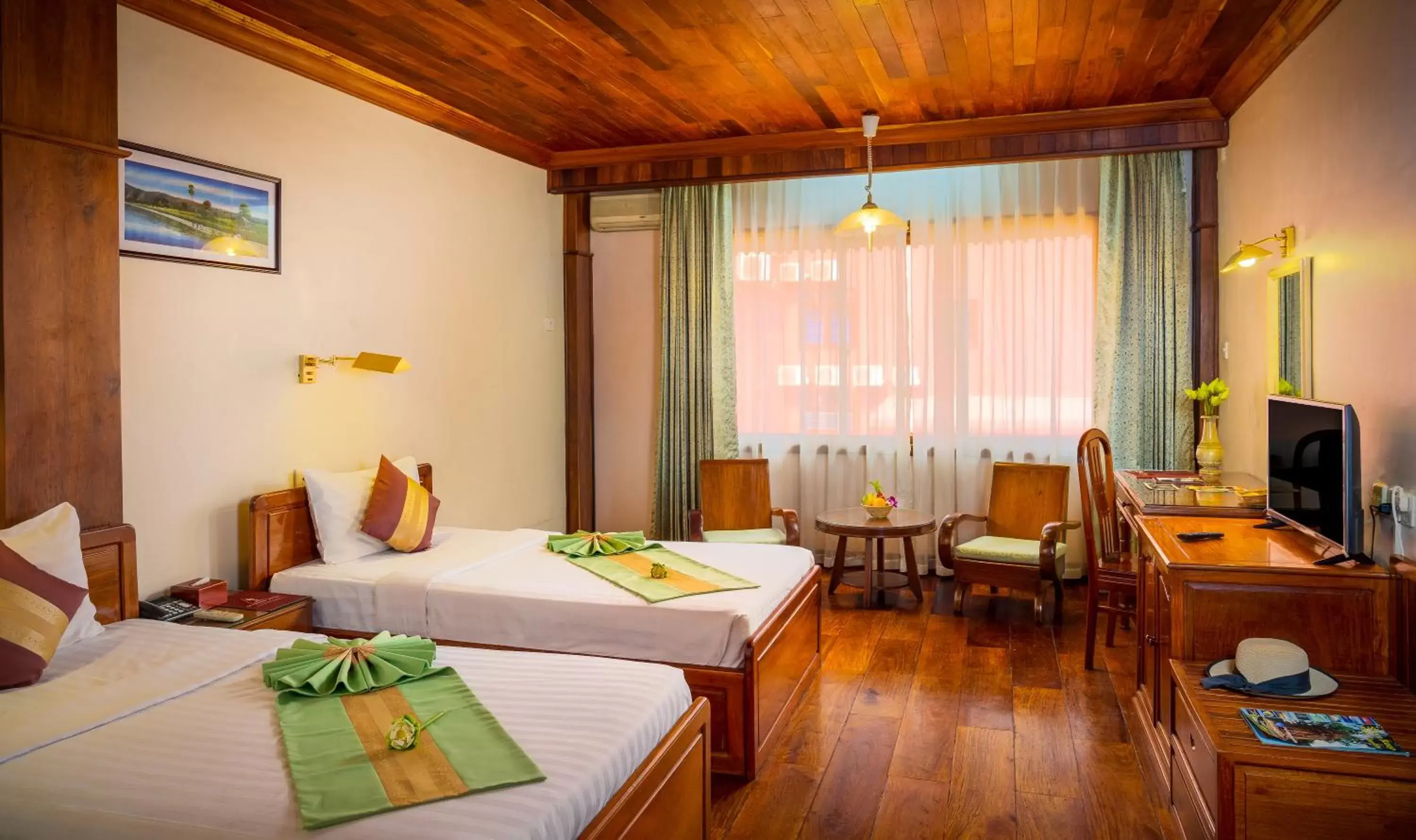 Bed in Ta Prohm Hotel & Spa
